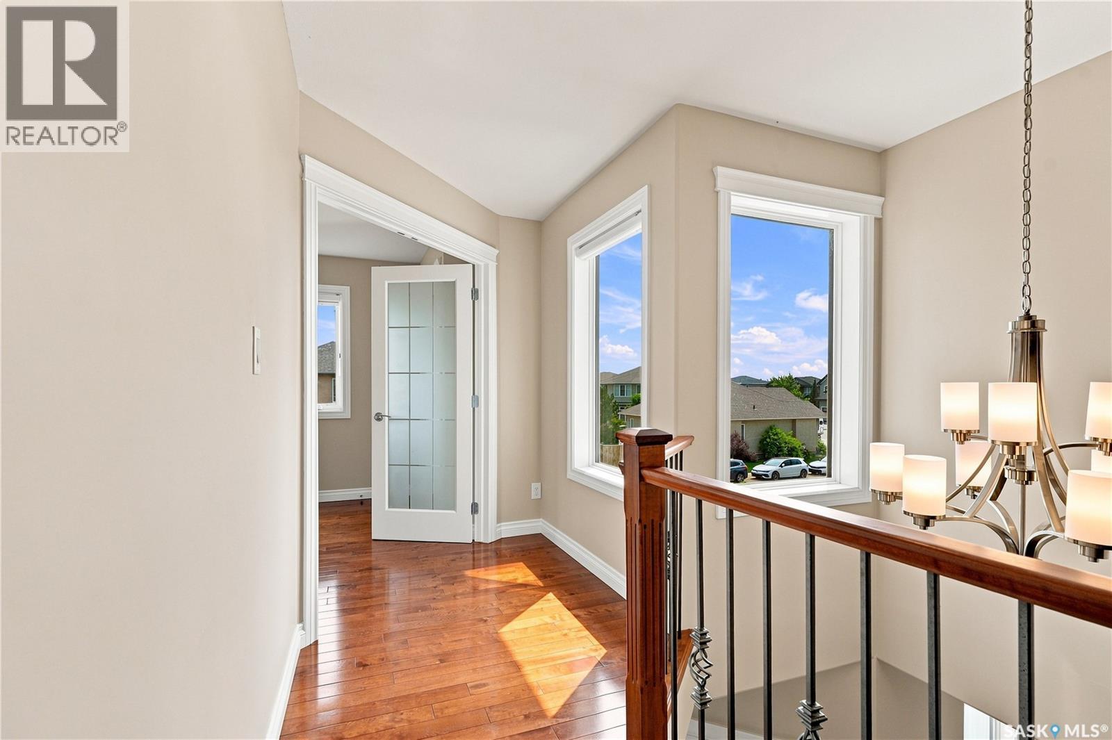 315 Waters CRESCENT - Image 32