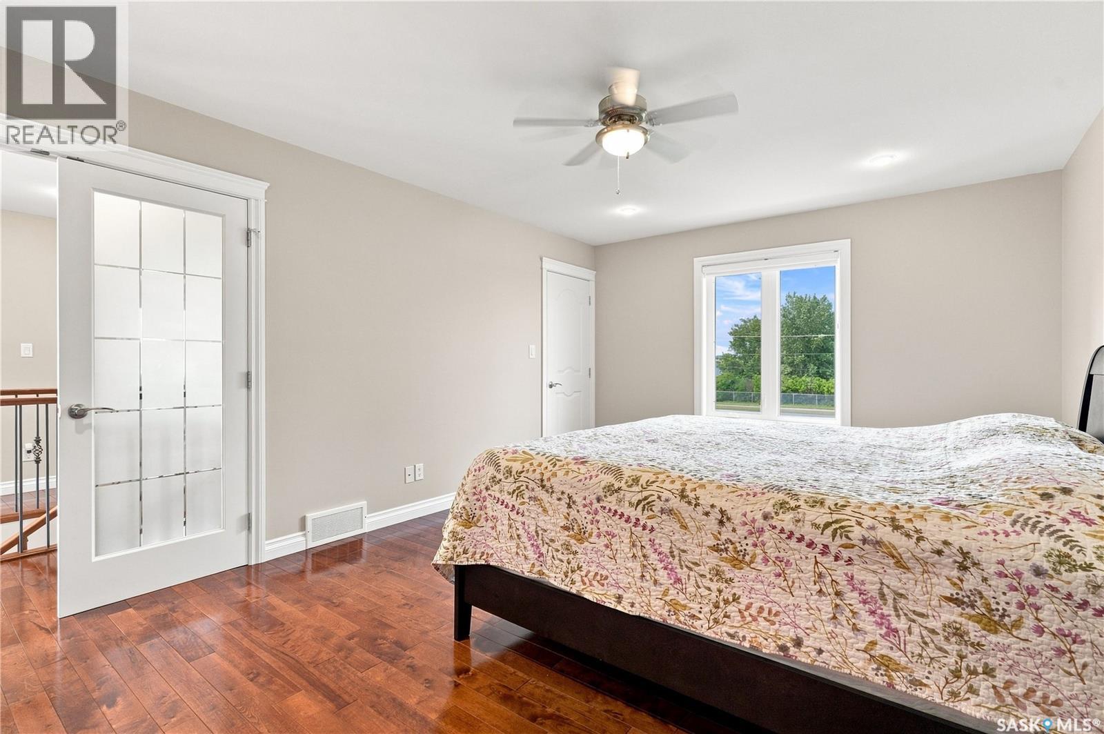 315 Waters CRESCENT - Image 37