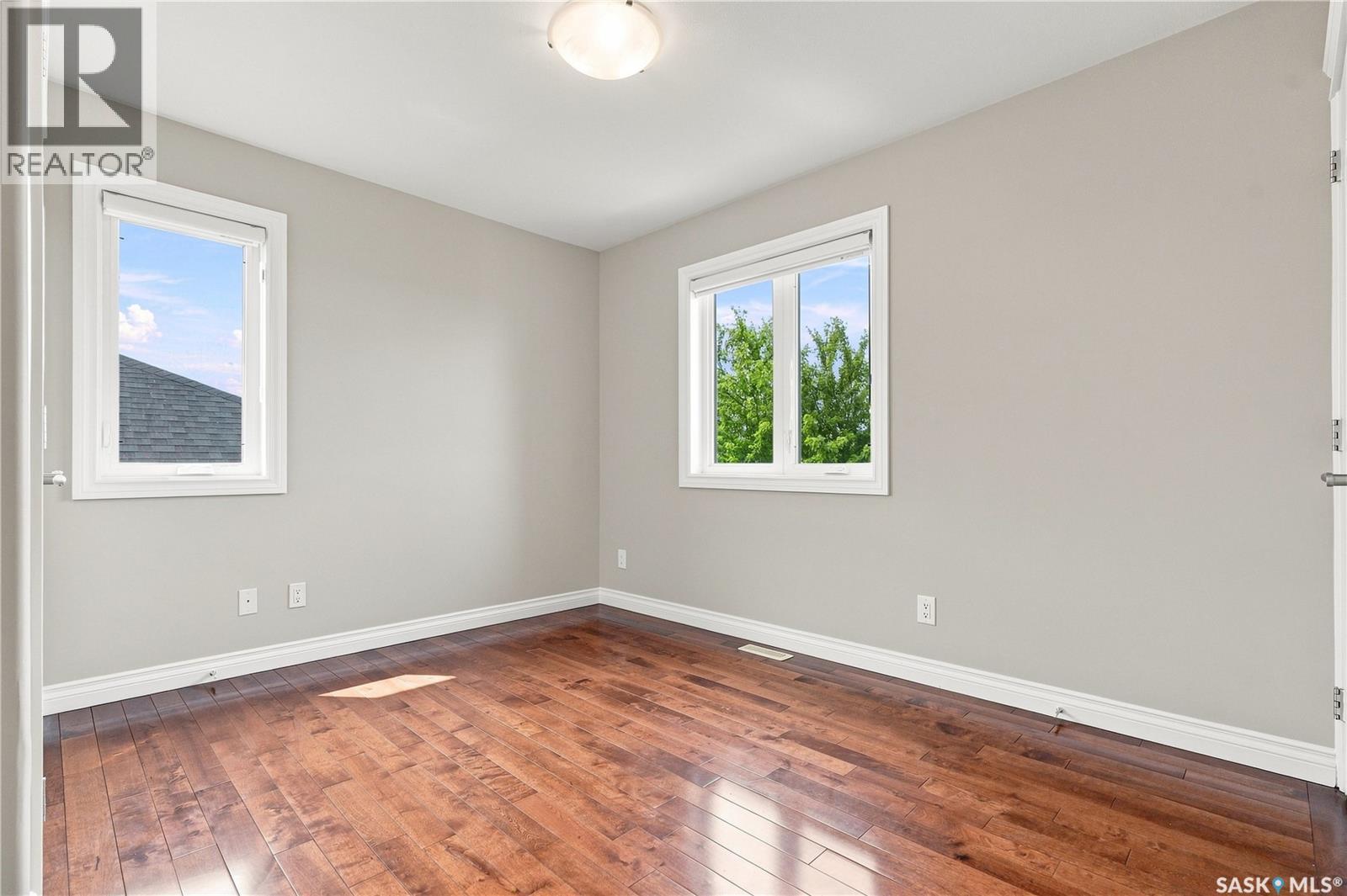 315 Waters CRESCENT - Image 46