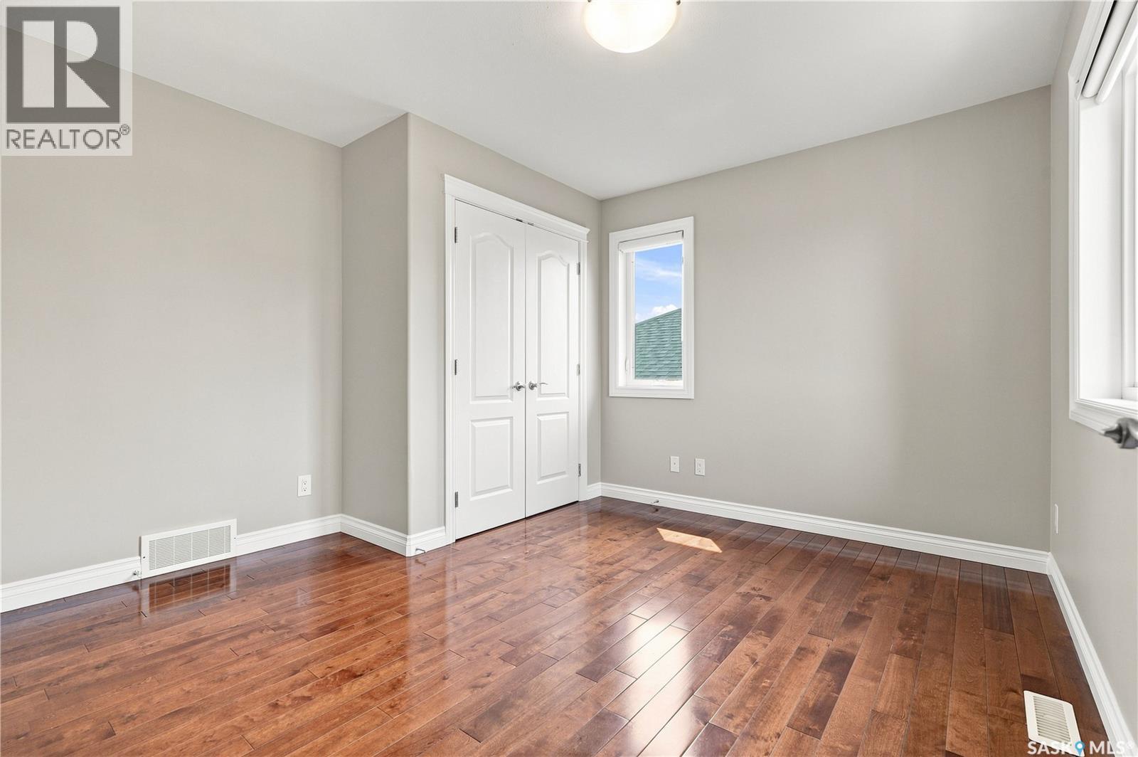 315 Waters CRESCENT - Image 47