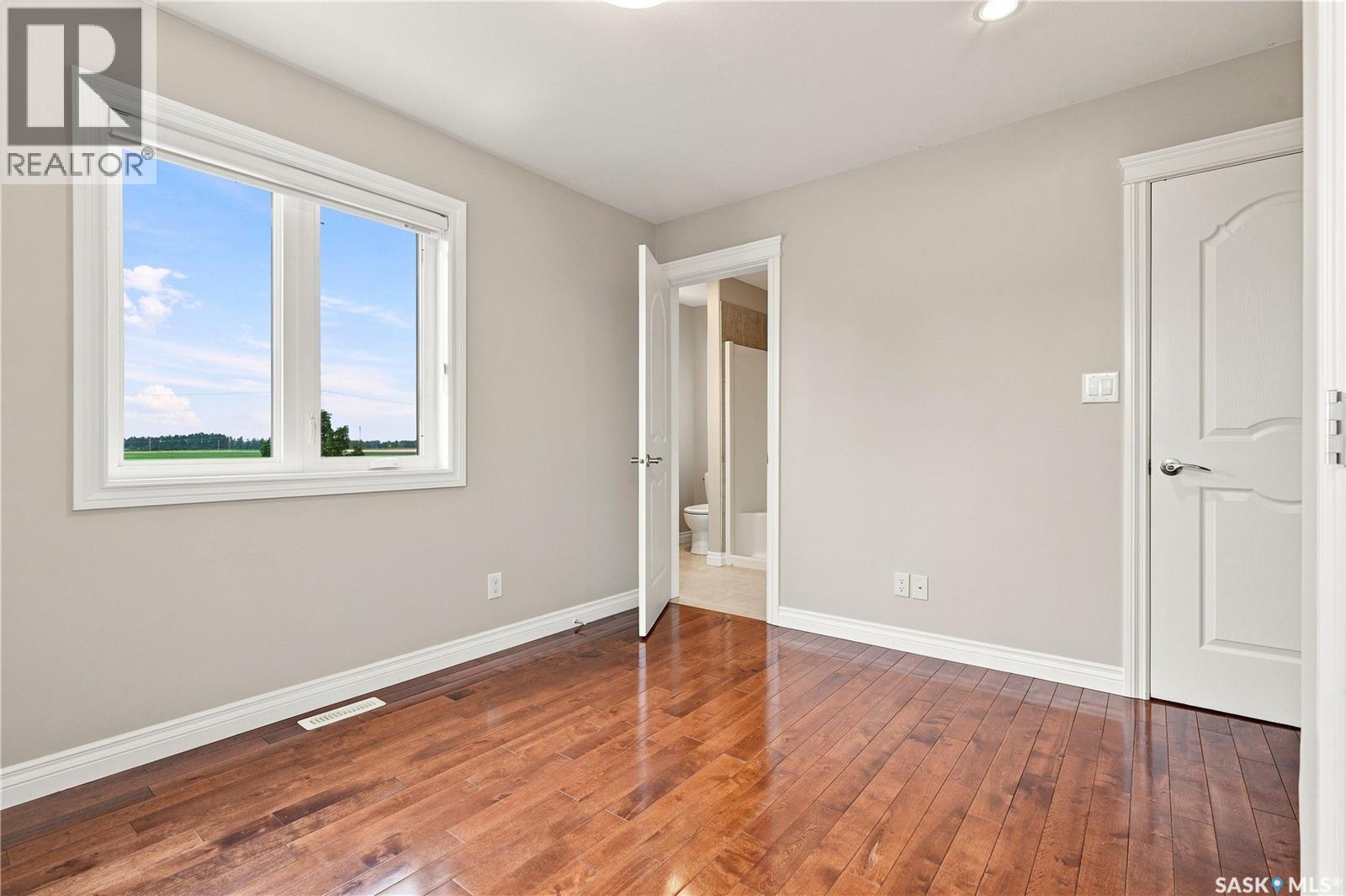 315 Waters CRESCENT - Image 48
