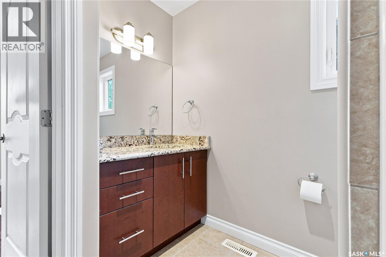315 Waters CRESCENT - Image 49