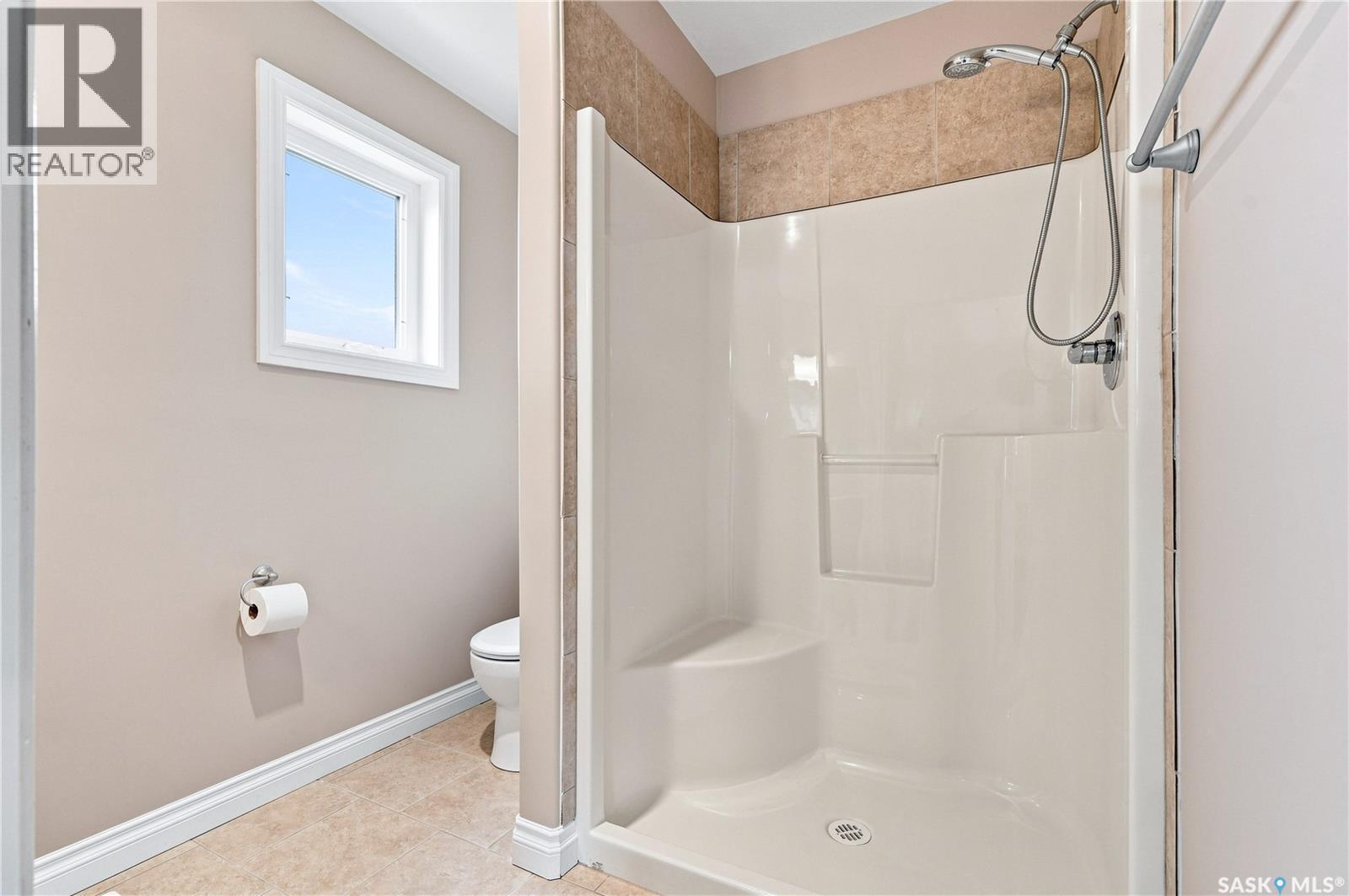 315 Waters CRESCENT - Image 50