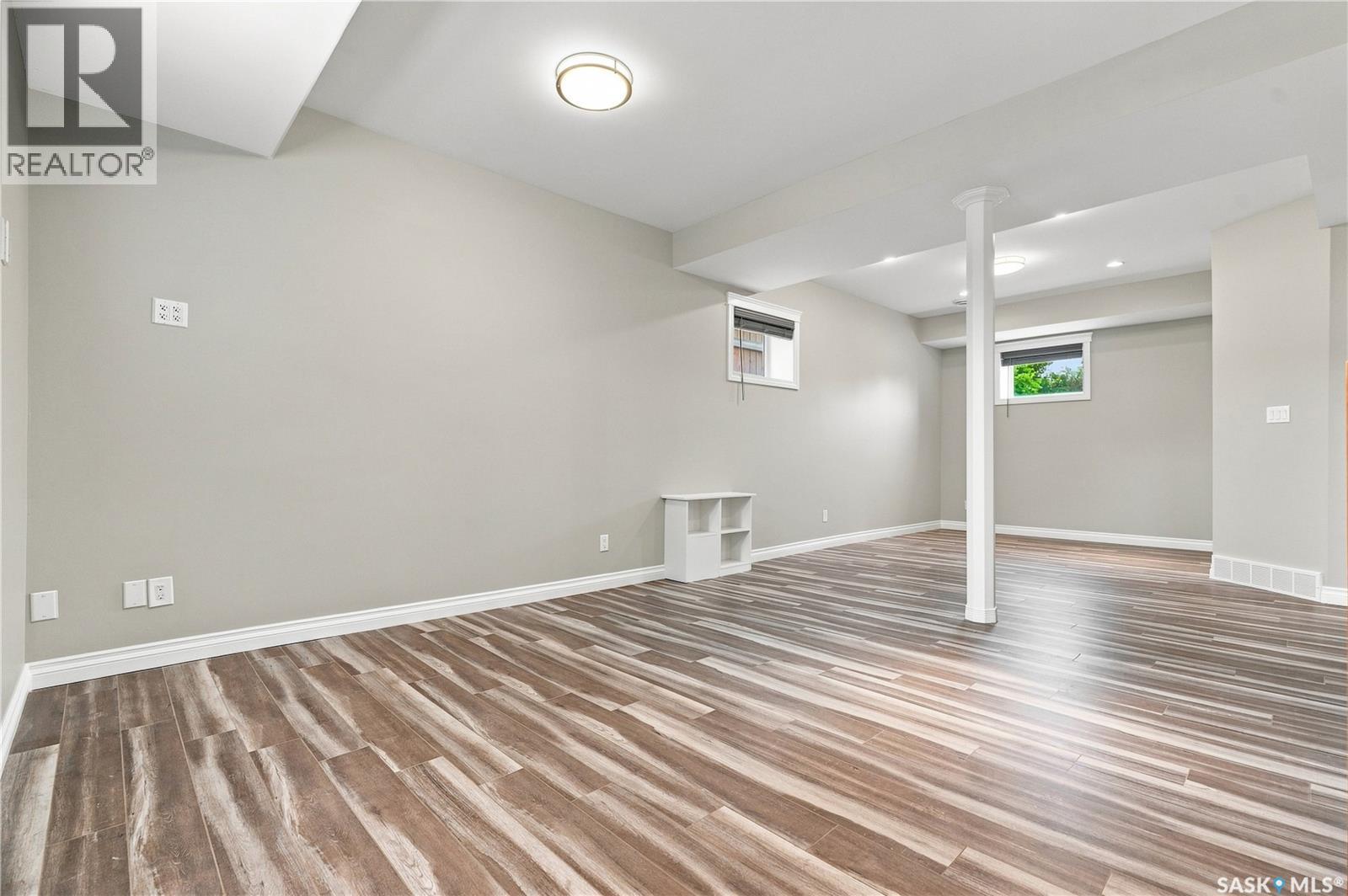 315 Waters CRESCENT - Image 56