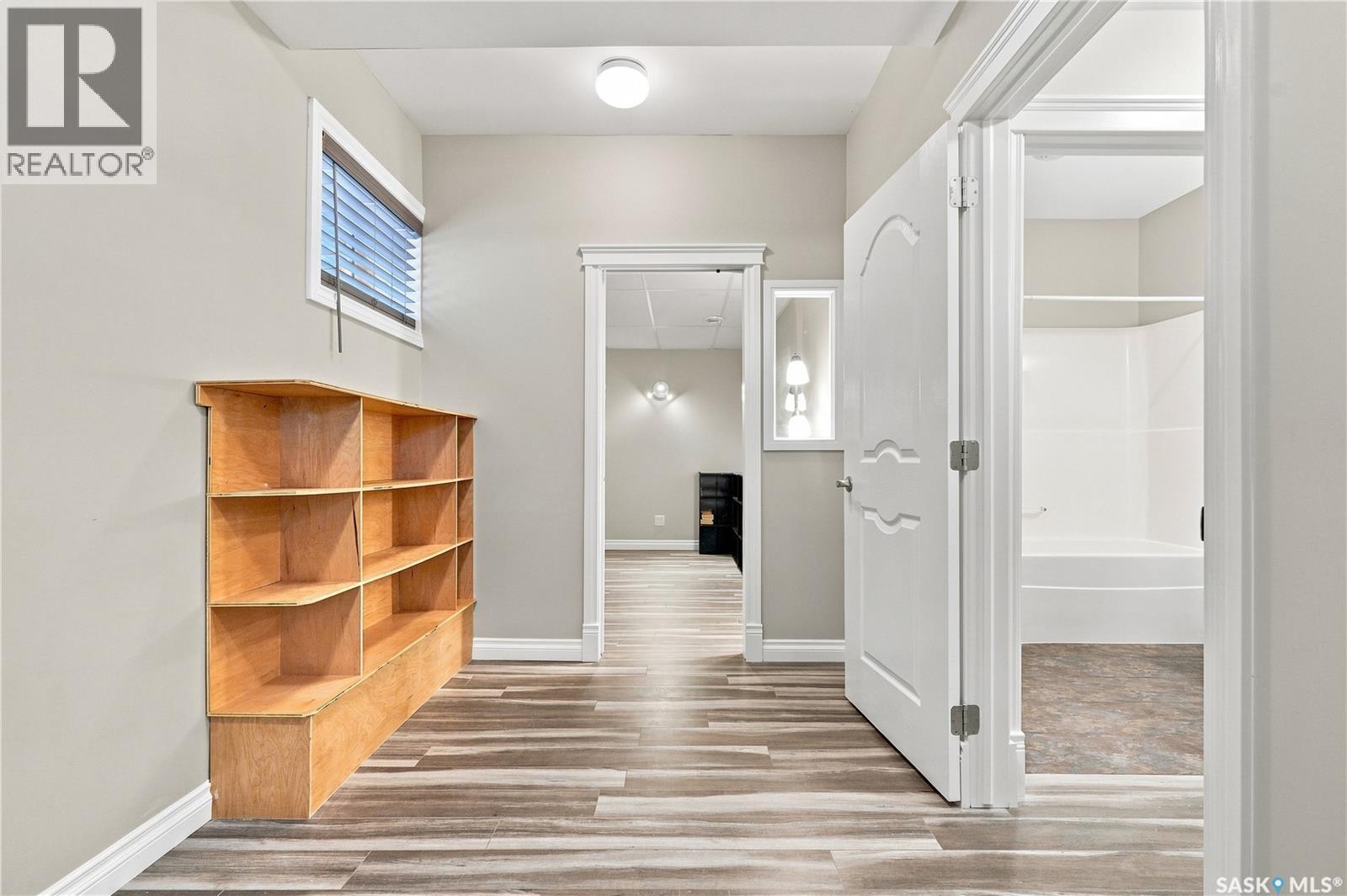 315 Waters CRESCENT - Image 58