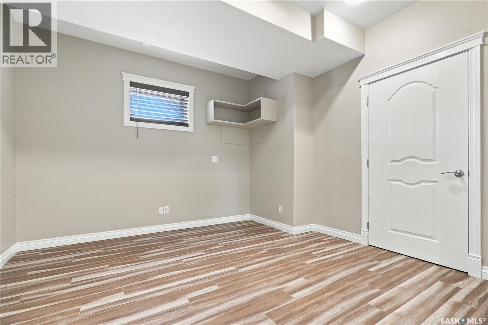 315 Waters CRESCENT - Image 61