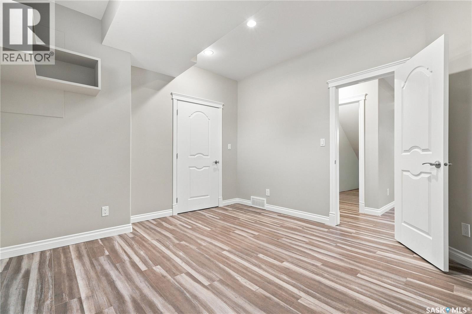 315 Waters CRESCENT - Image 62