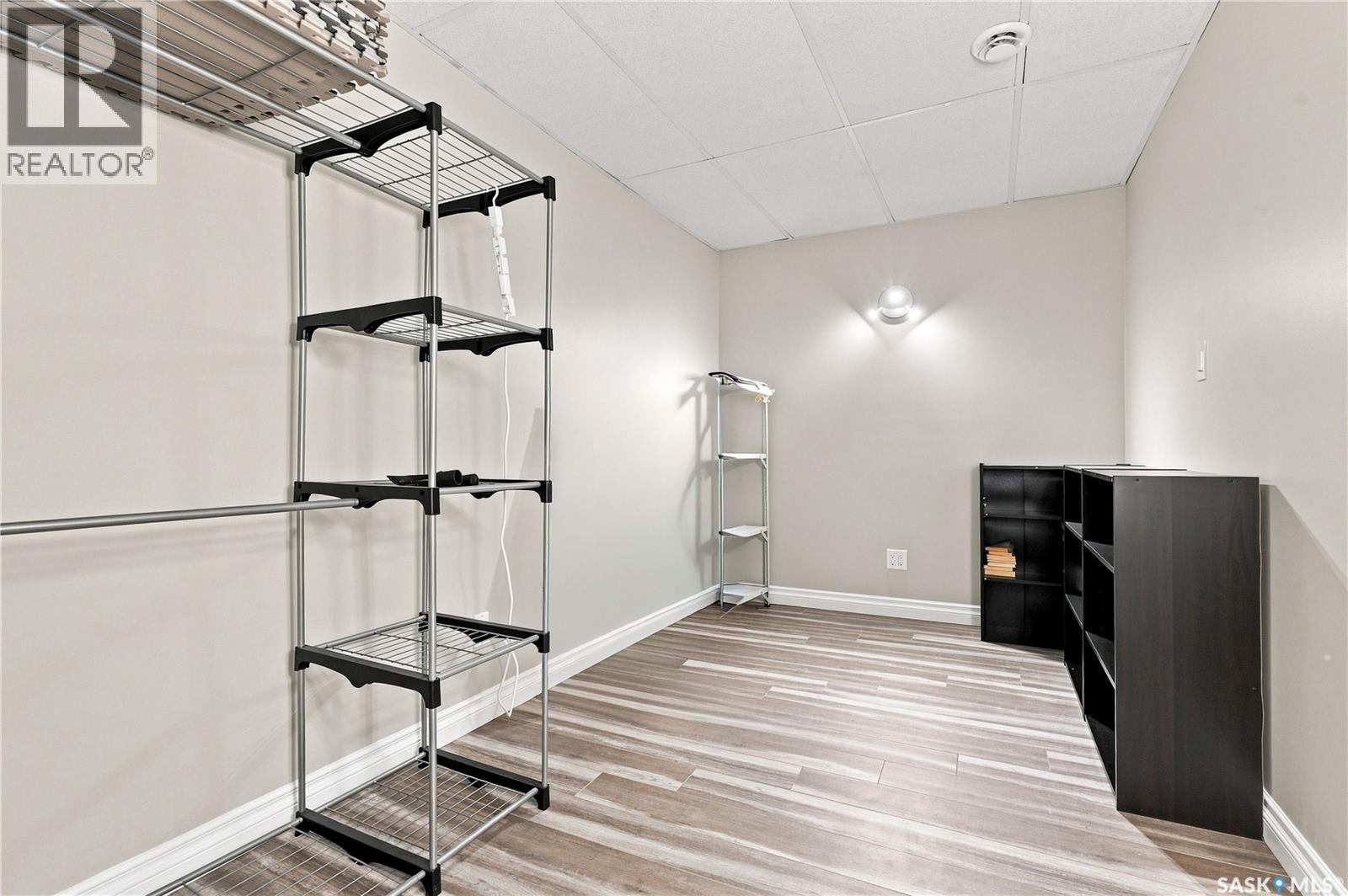 315 Waters CRESCENT - Image 63