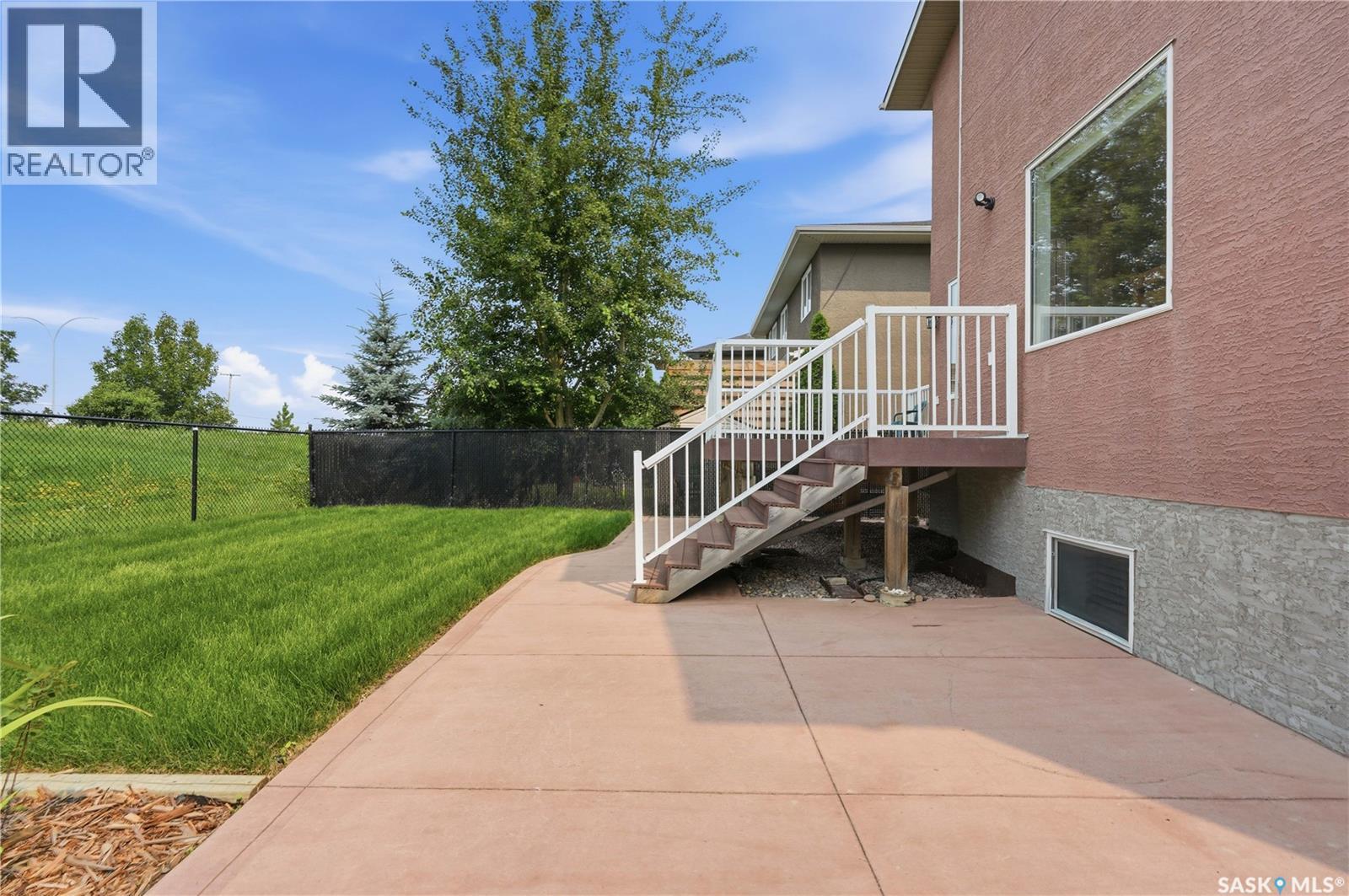 315 Waters CRESCENT - Image 70