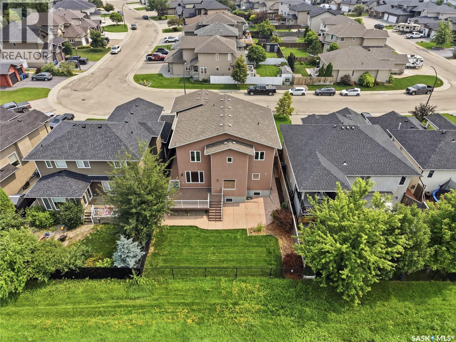 315 Waters CRESCENT - Image 74