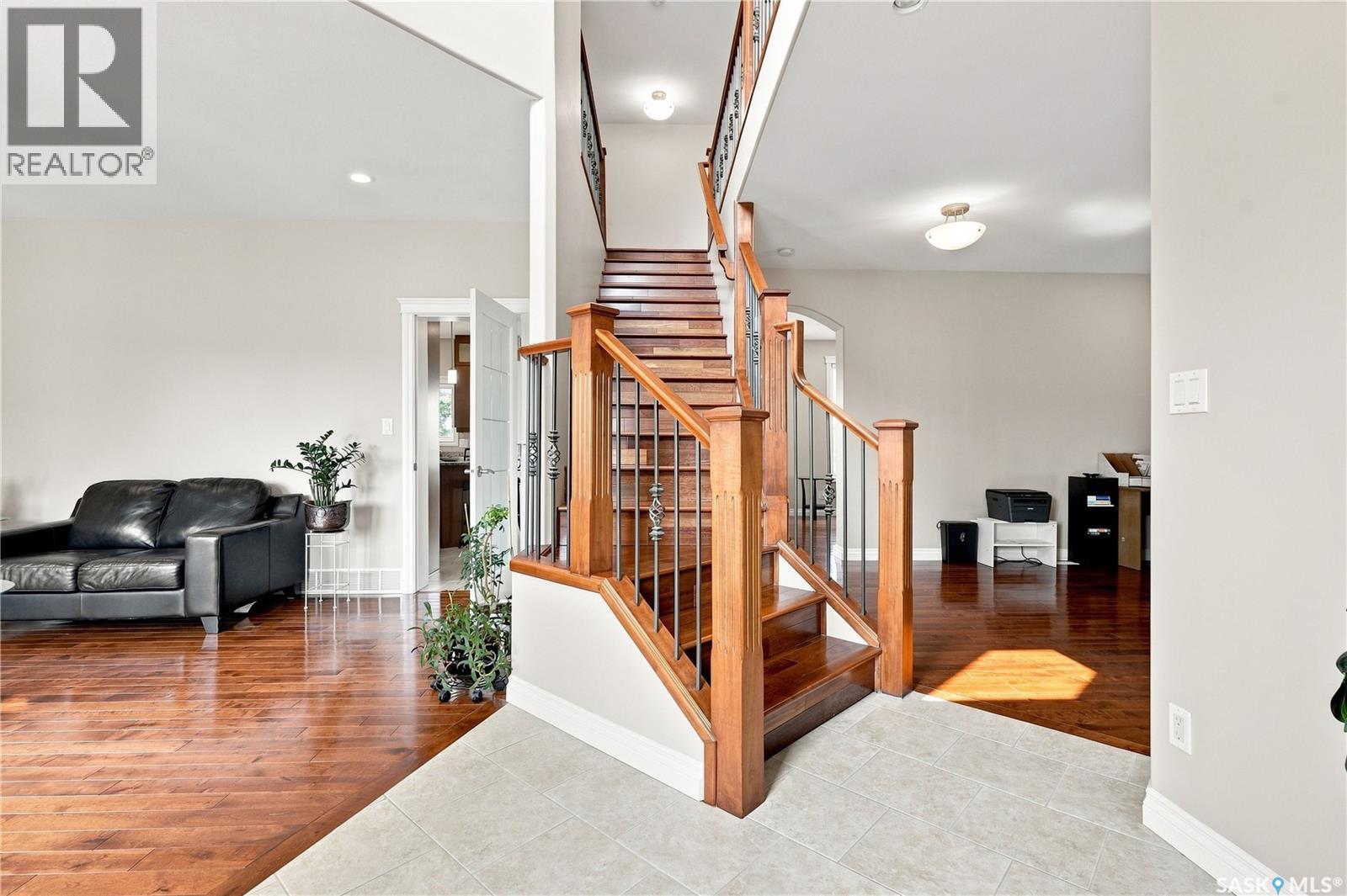 315 Waters CRESCENT - Image 9