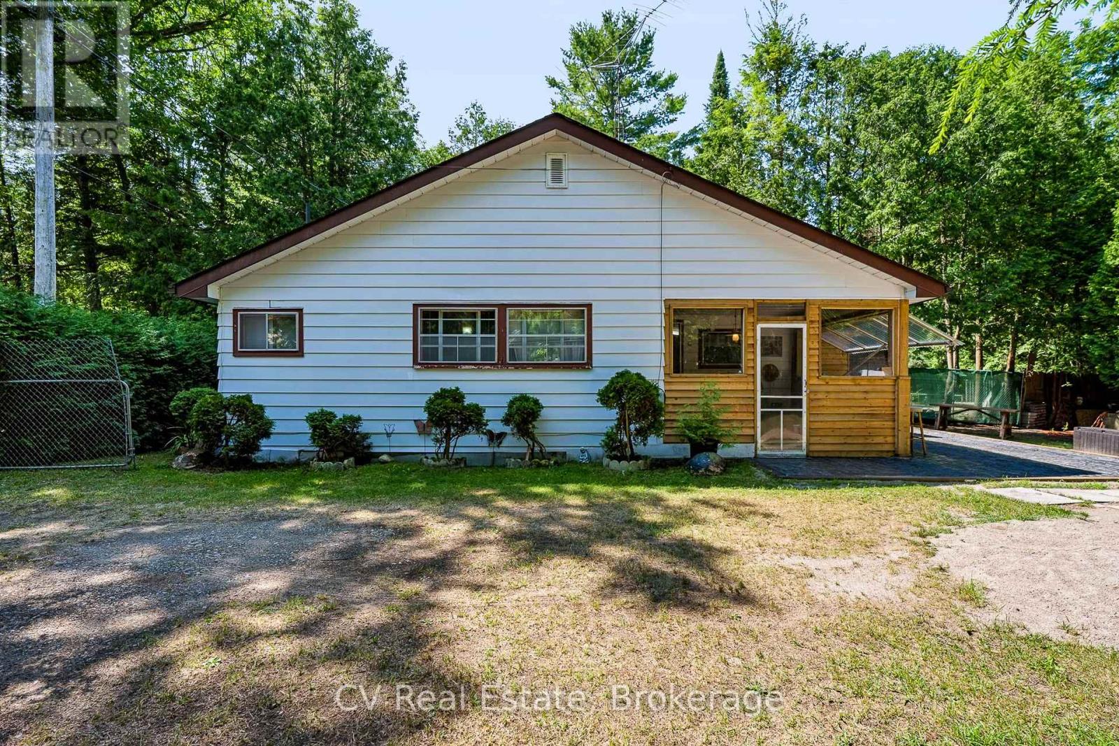 10 BROOKSIDE DRIVE - Image 9