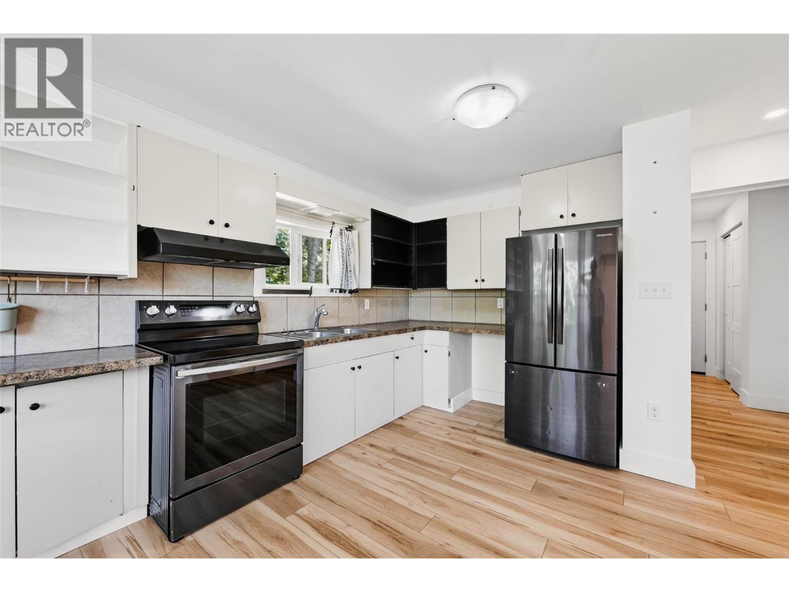 707 FIFTH Street - Image 19