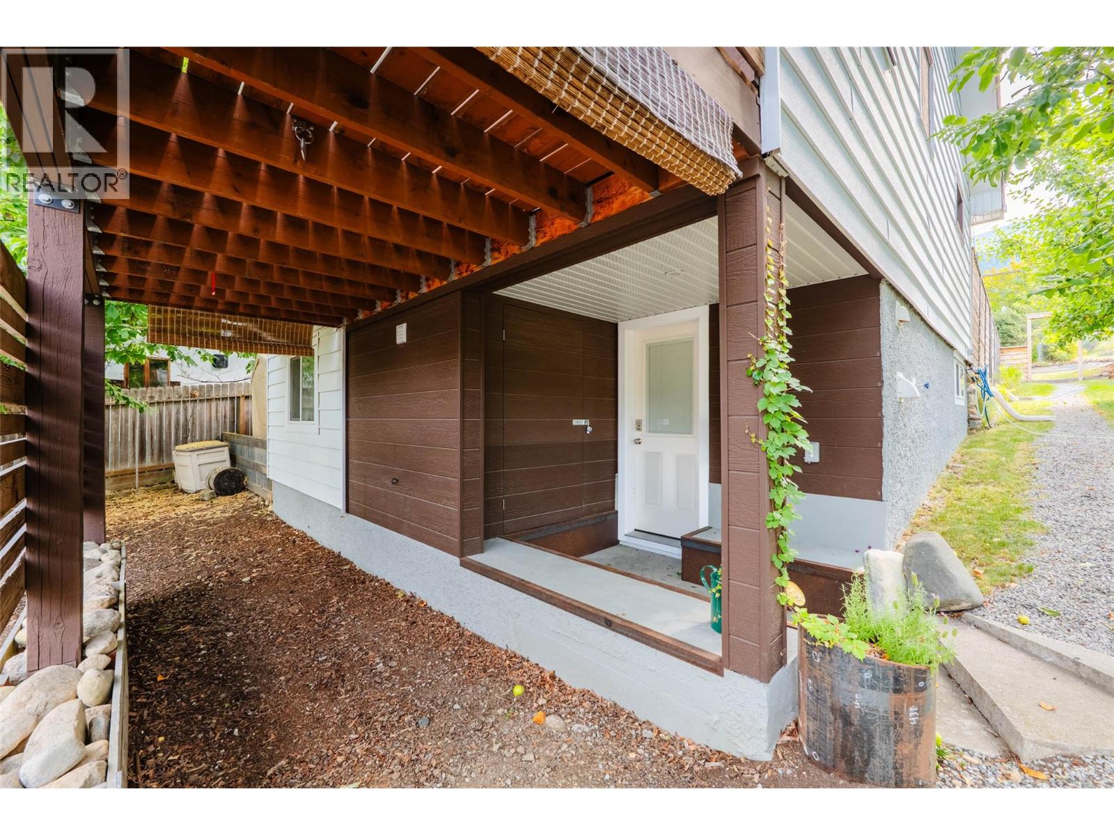 707 FIFTH Street - 26