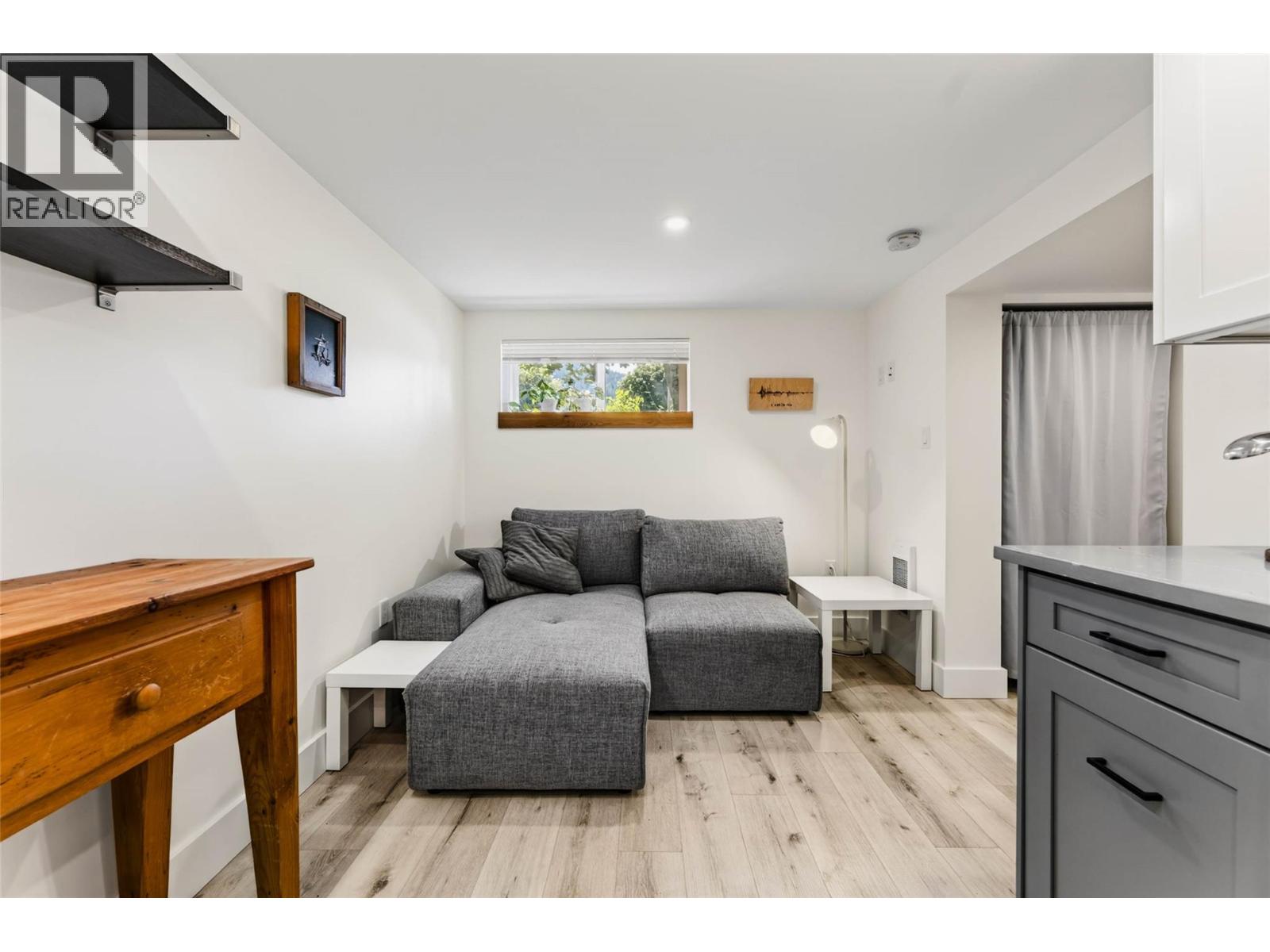 707 FIFTH Street - 33