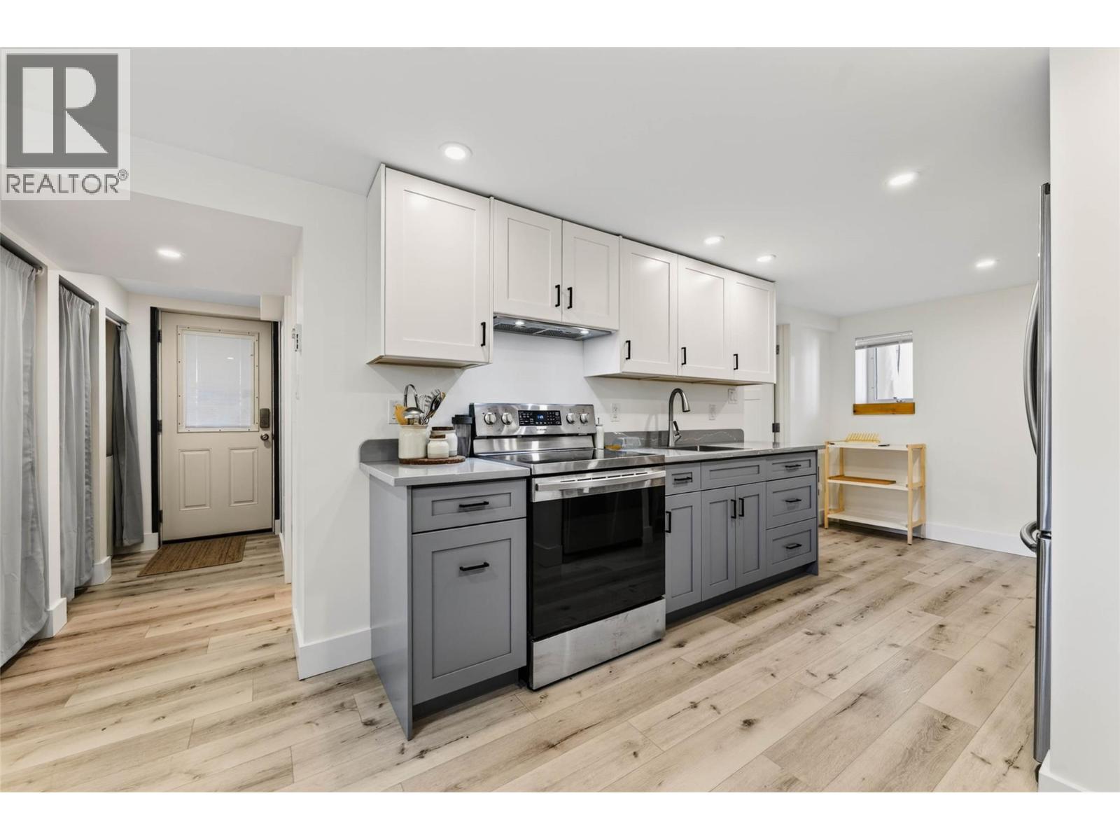 707 FIFTH Street - 30