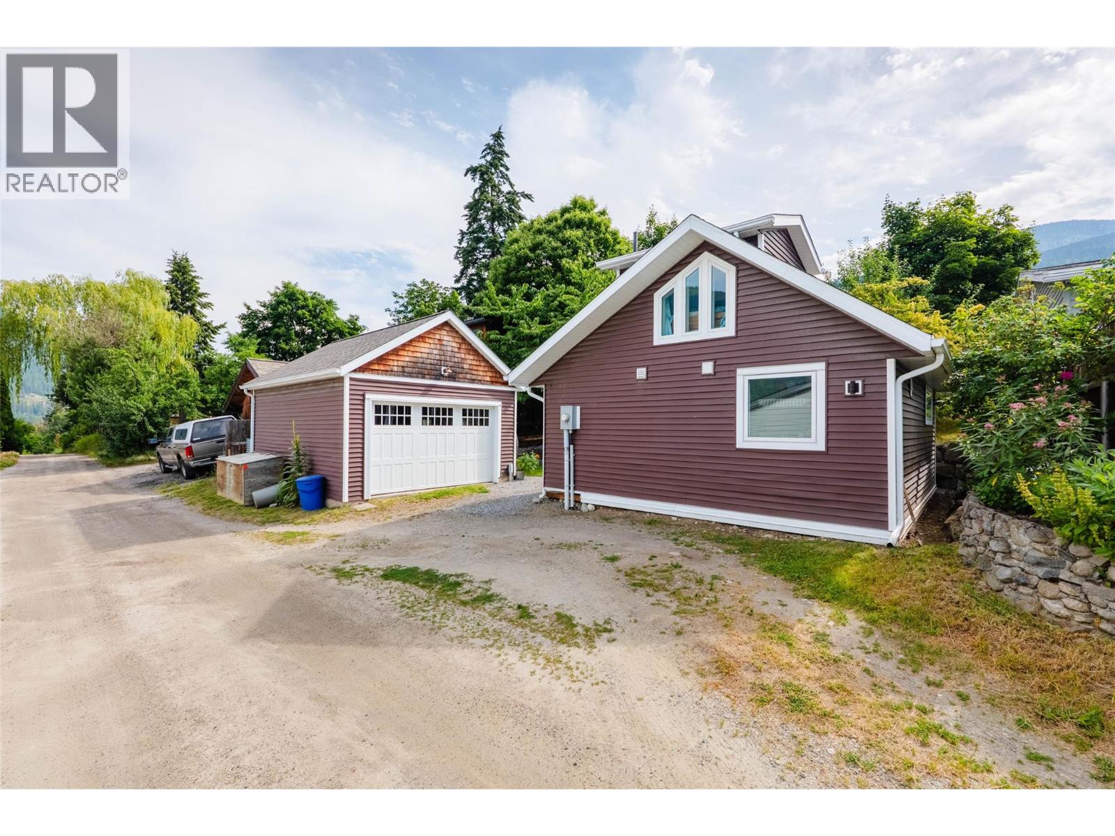 707 FIFTH Street - 6