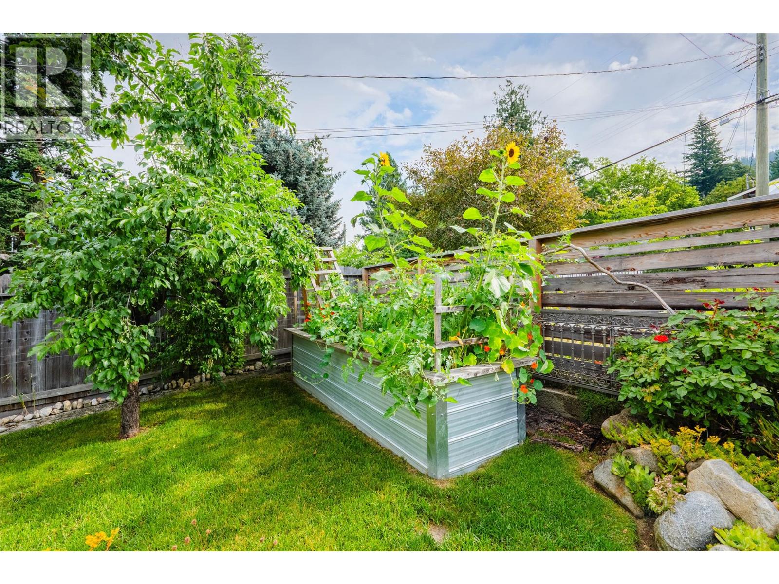 707 FIFTH Street - 60