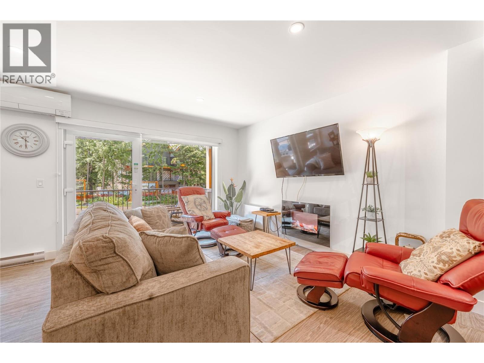 #4100 1901 Nels Nelson Crescent - 10