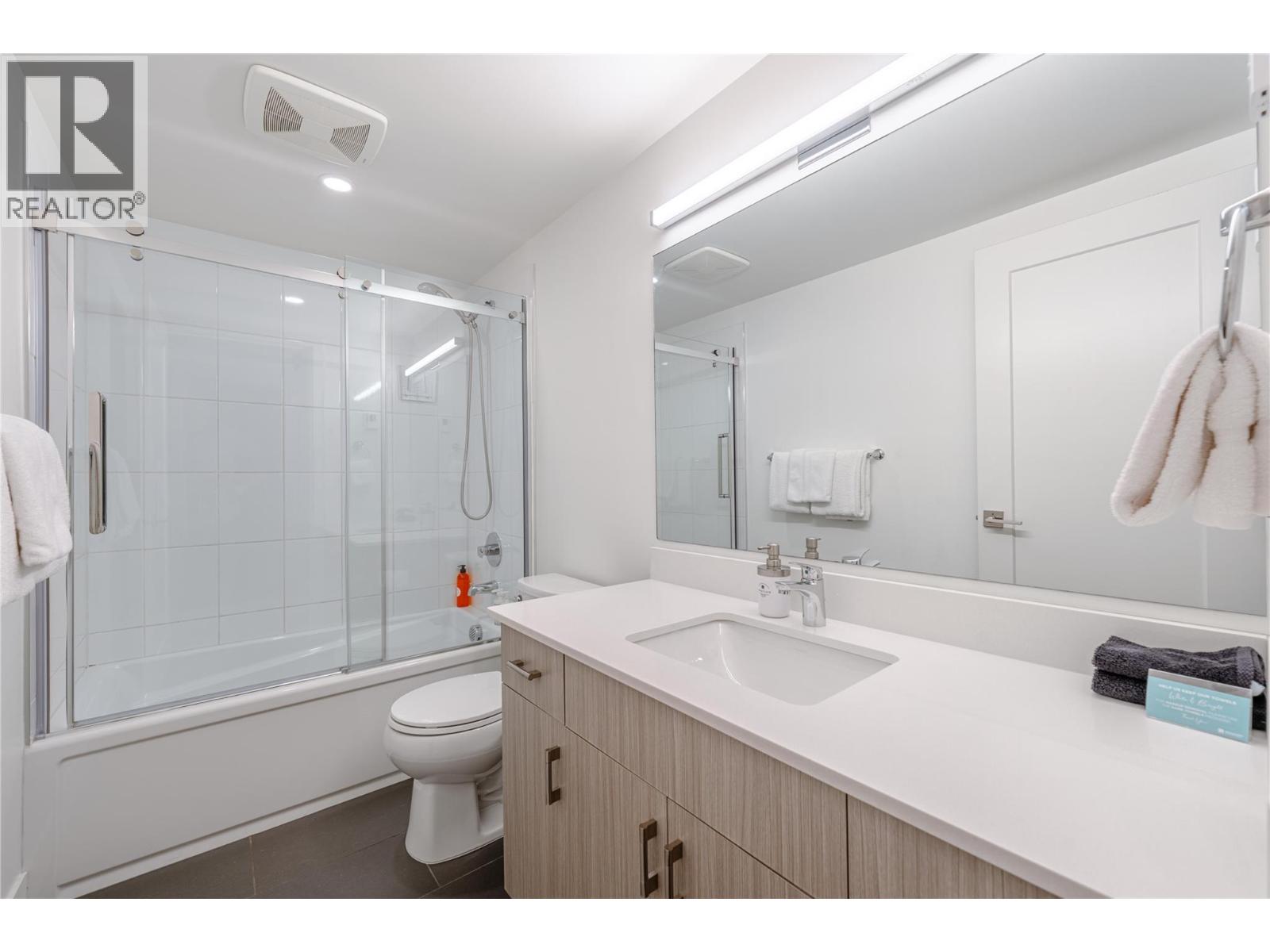 #4100 1901 Nels Nelson Crescent - 28