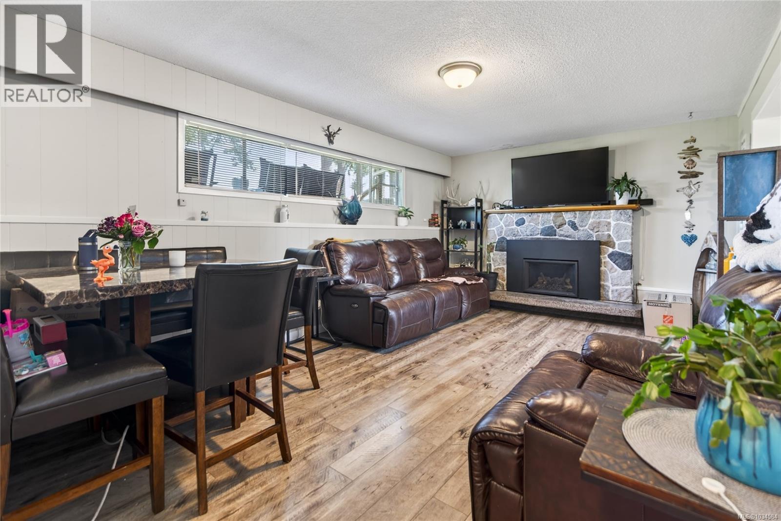1820 Treelane Rd - Image 32