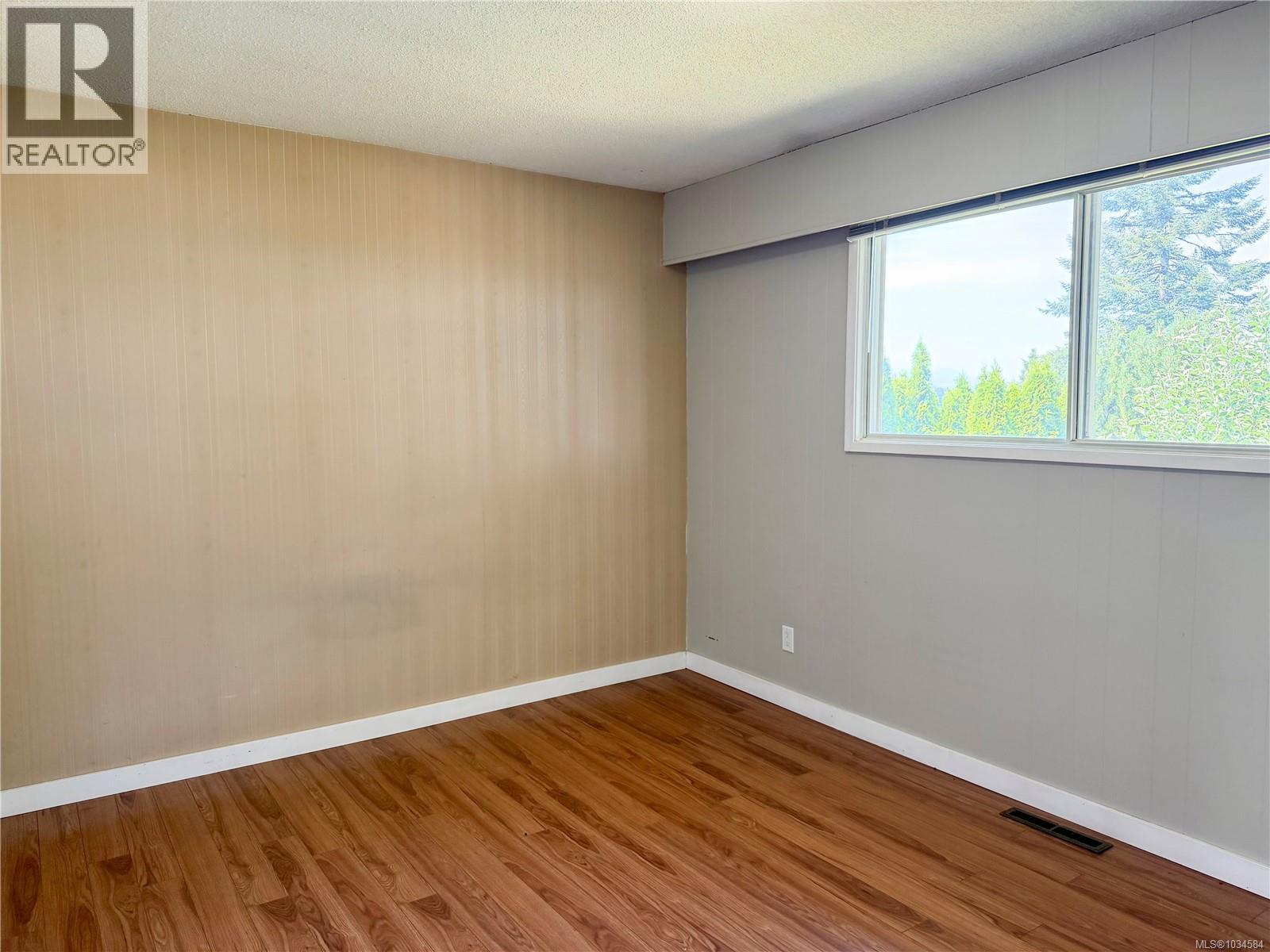 1820 Treelane Rd - Image 16