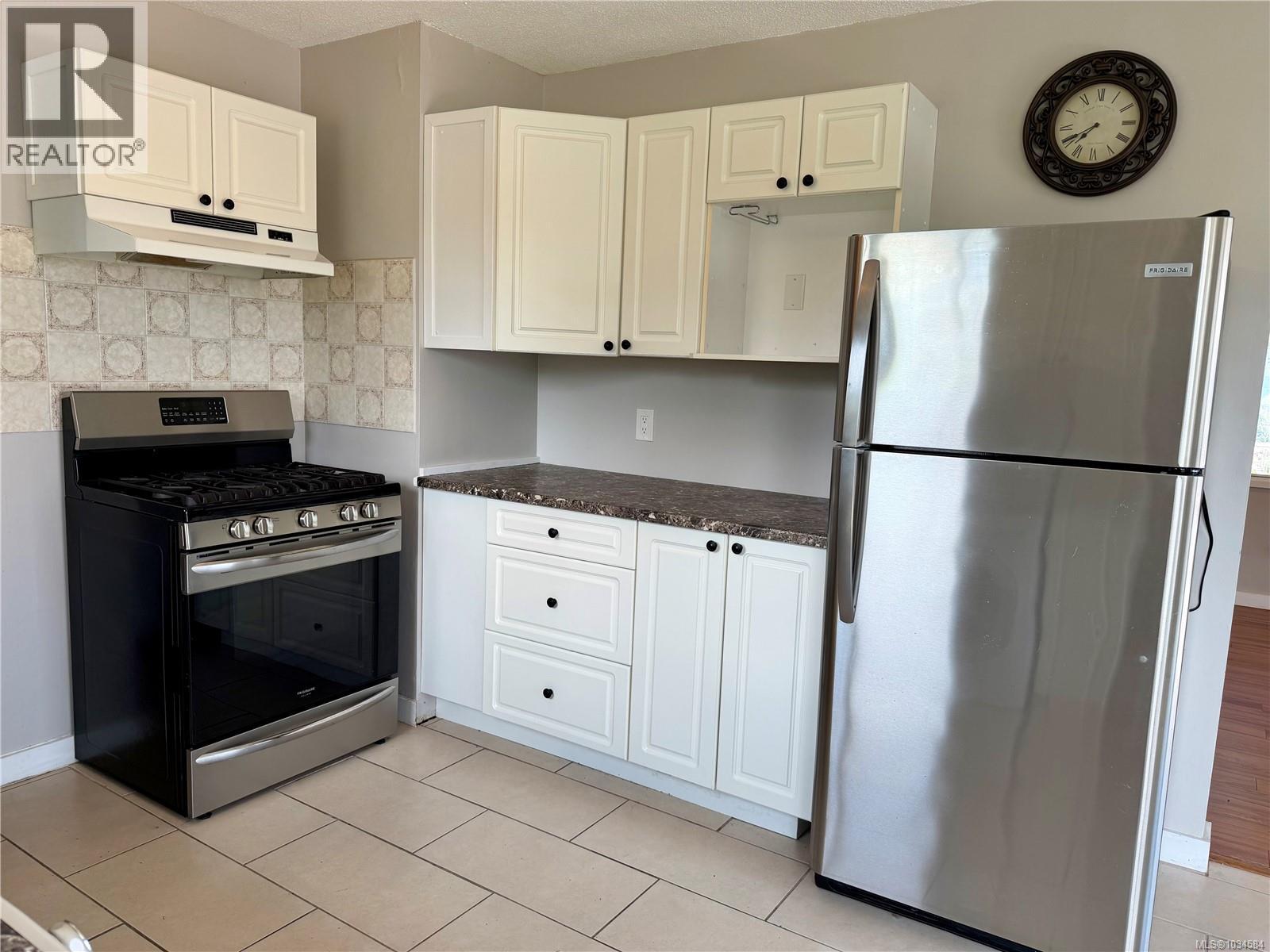 1820 Treelane Rd - Image 7
