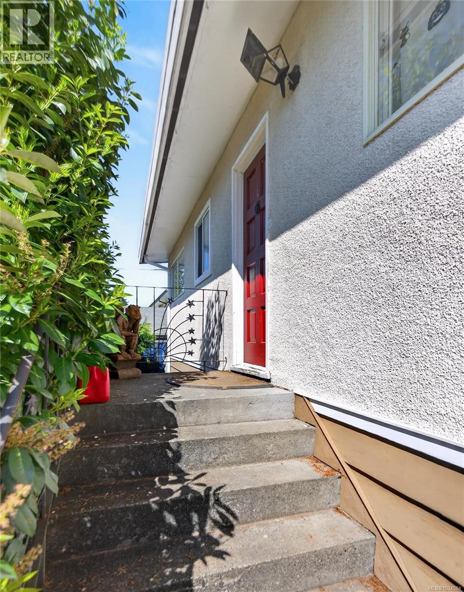 1820 Treelane Rd - 48