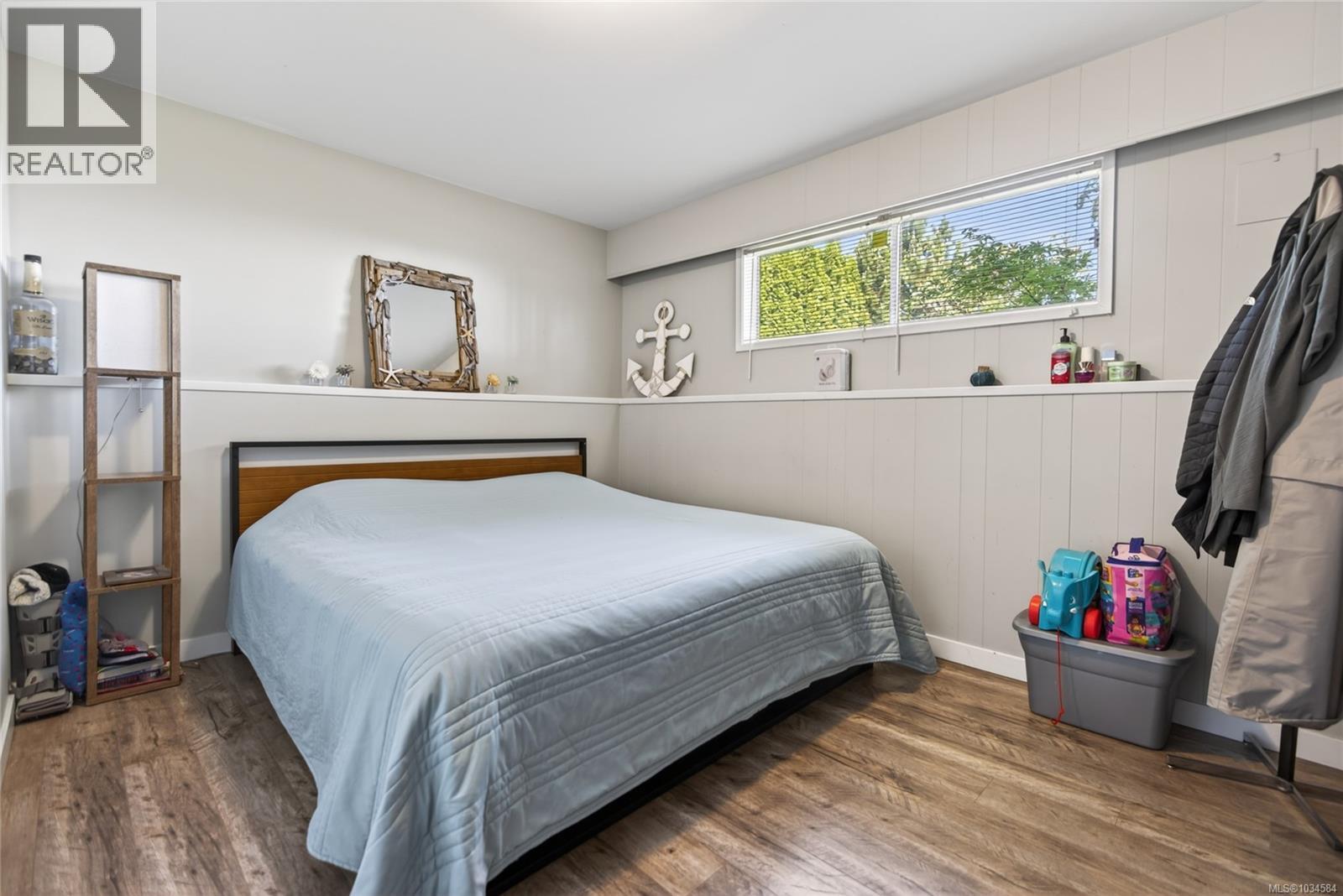 1820 Treelane Rd - Image 33