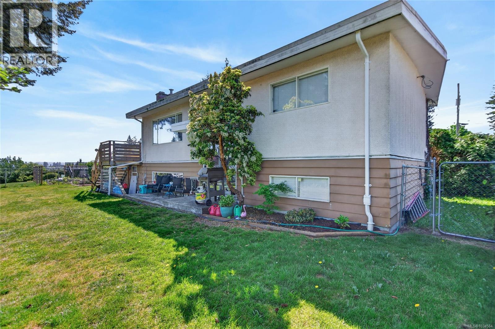 1820 Treelane Rd - Image 51
