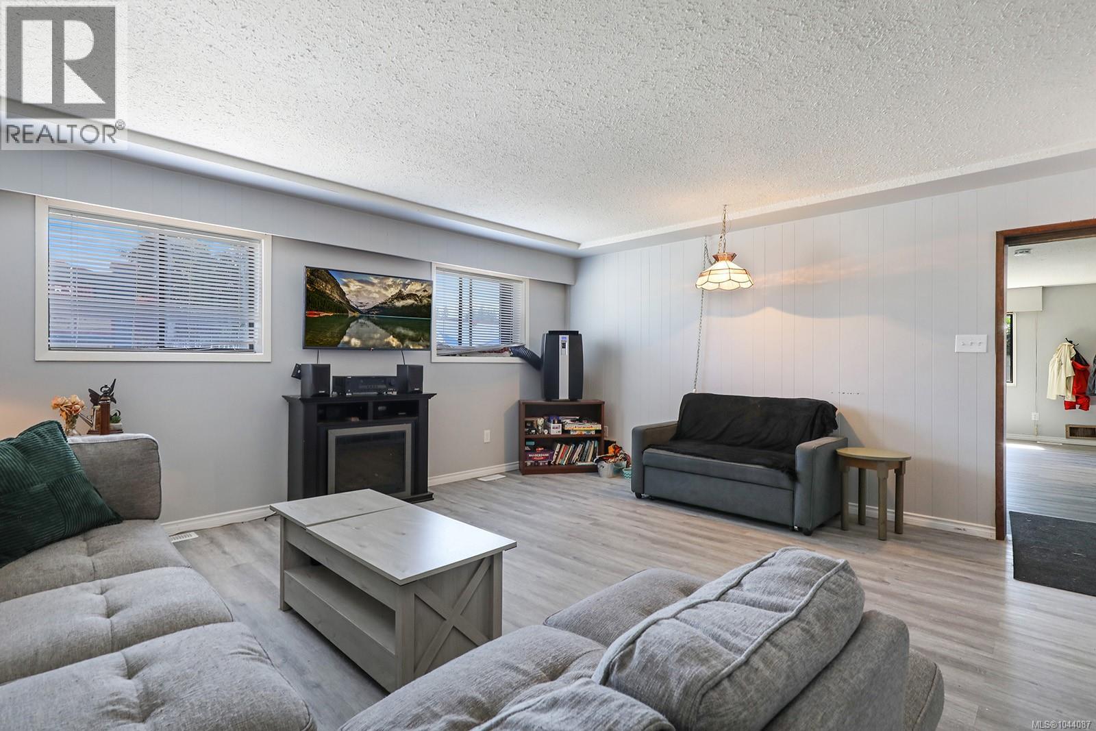 2780 Dunsmuir Ave - 11