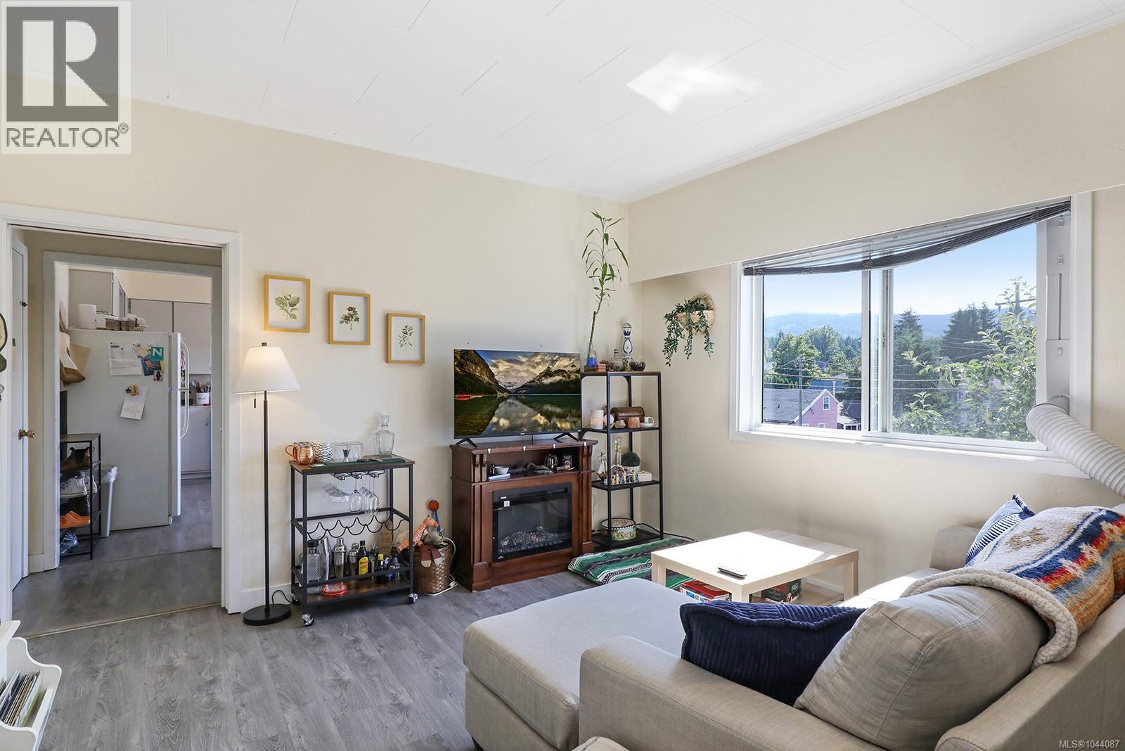 2780 Dunsmuir Ave - 17