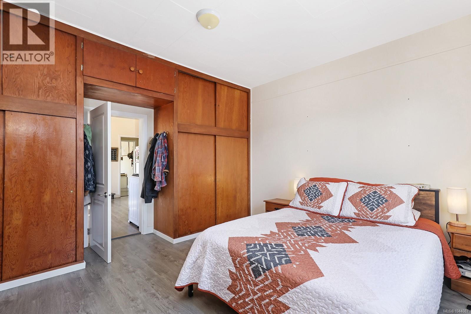 2780 Dunsmuir Ave - 22