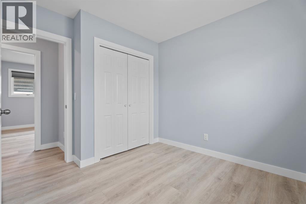 9408 5 Street SE - 22