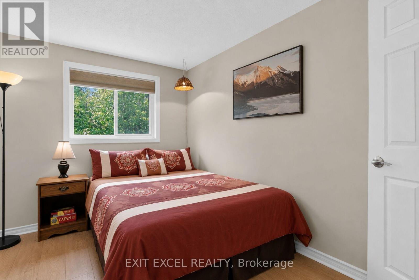 34A FORESTER CRESCENT - 15