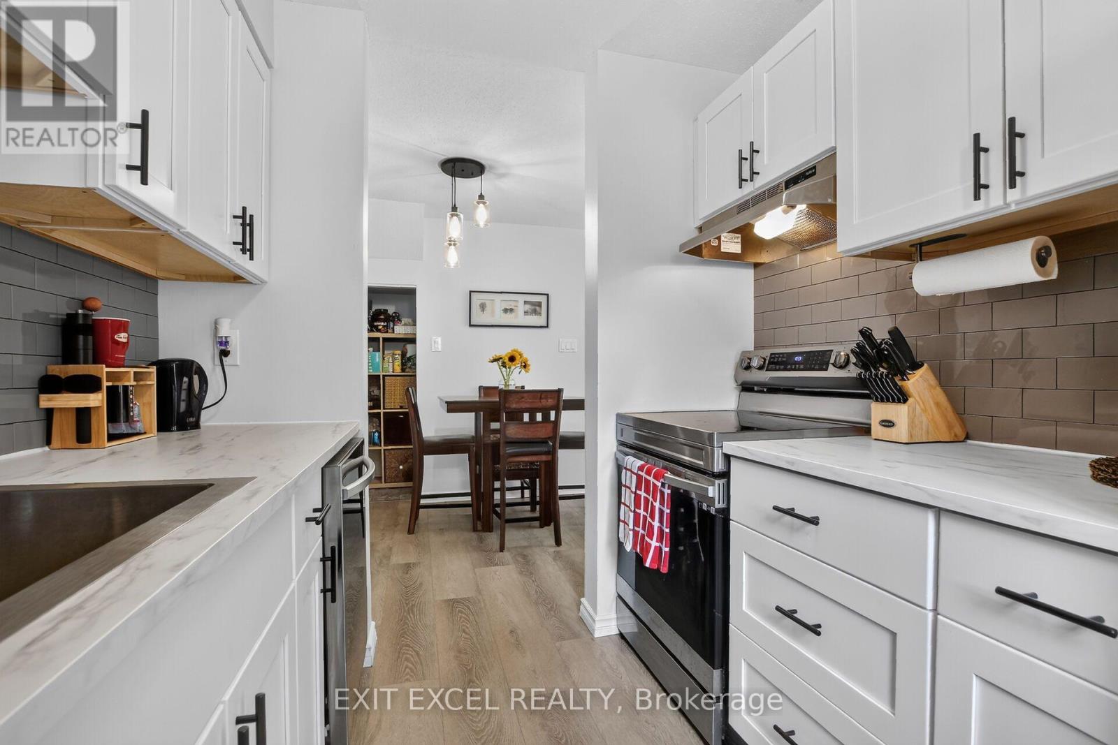 34A FORESTER CRESCENT - 9