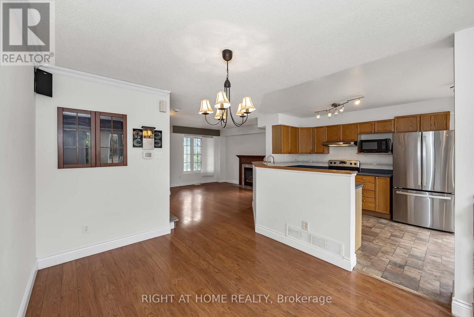 3 Bed, 3 Bath House for Rent in Ottawa – 1 KINCARDINE DRIVE, Ottawa – MLS# X13600166 - Image 10