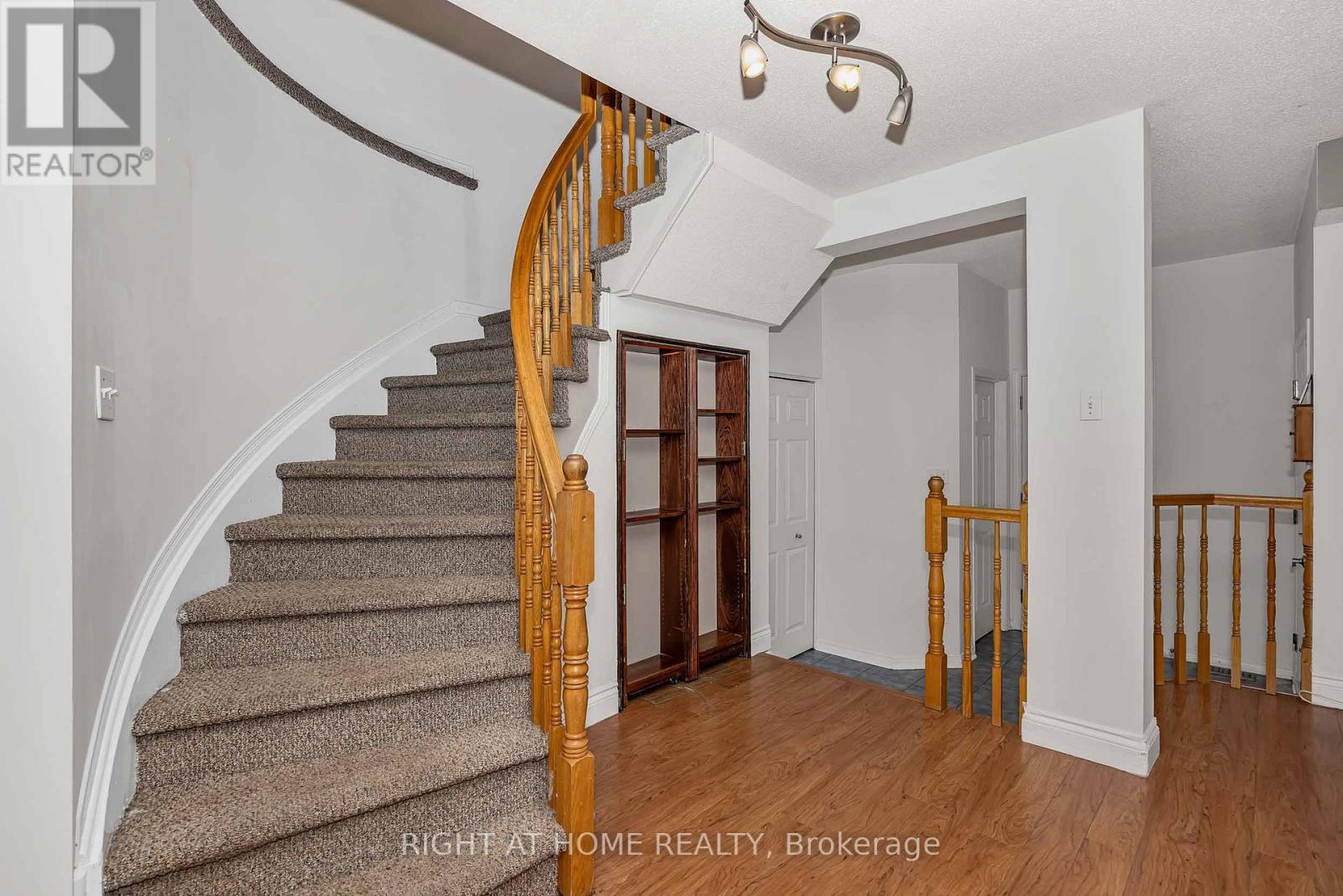 3 Bed, 3 Bath House for Rent in Ottawa – 1 KINCARDINE DRIVE, Ottawa – MLS# X13600166 - Image 13