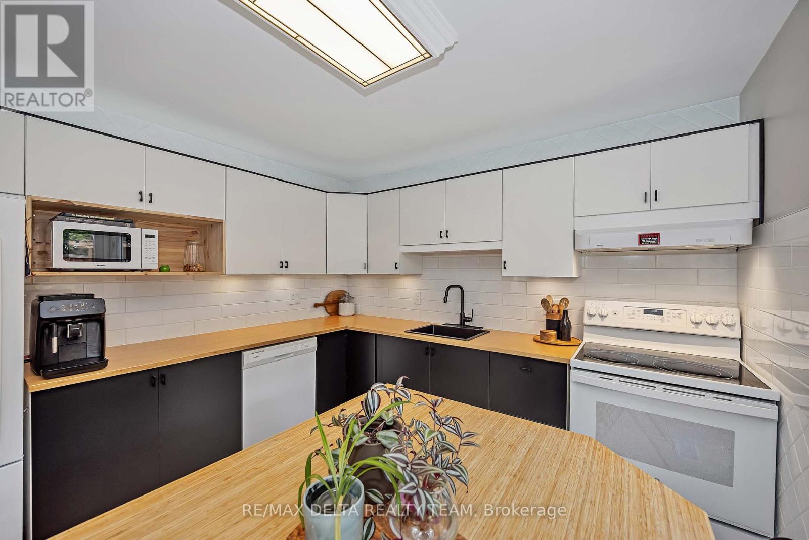 1471 KAMOURASKA CIRCLE - 16