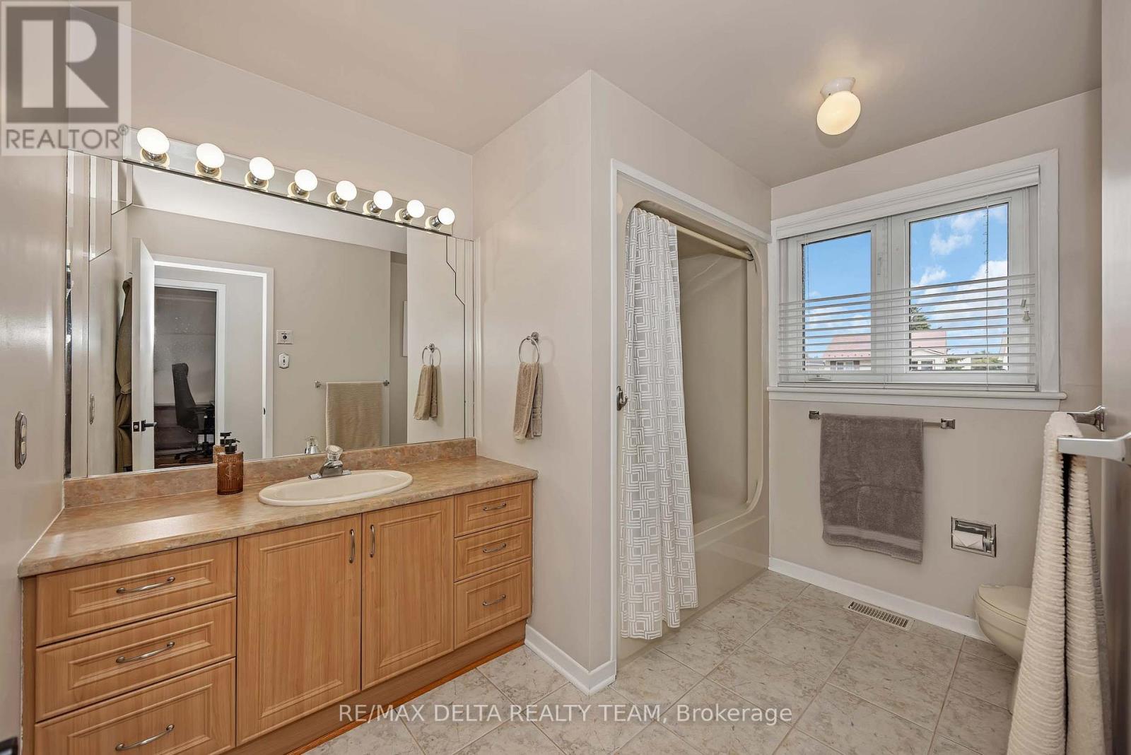 1471 KAMOURASKA CIRCLE - 31