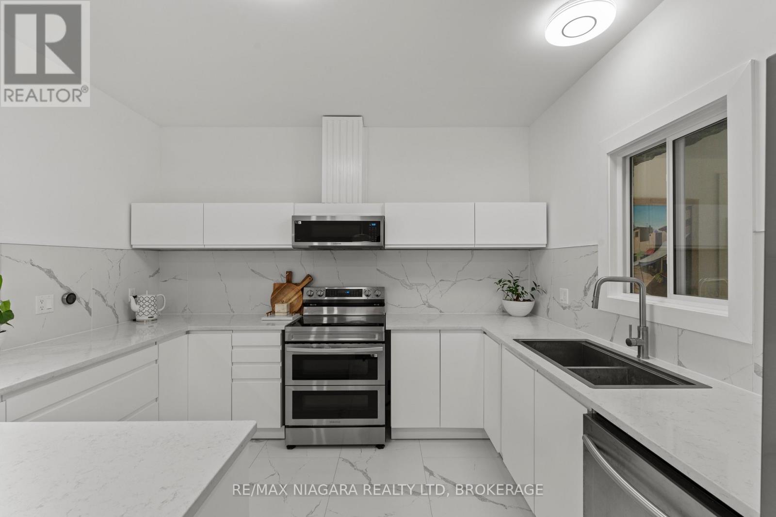 1546 NIGH ROAD - 11