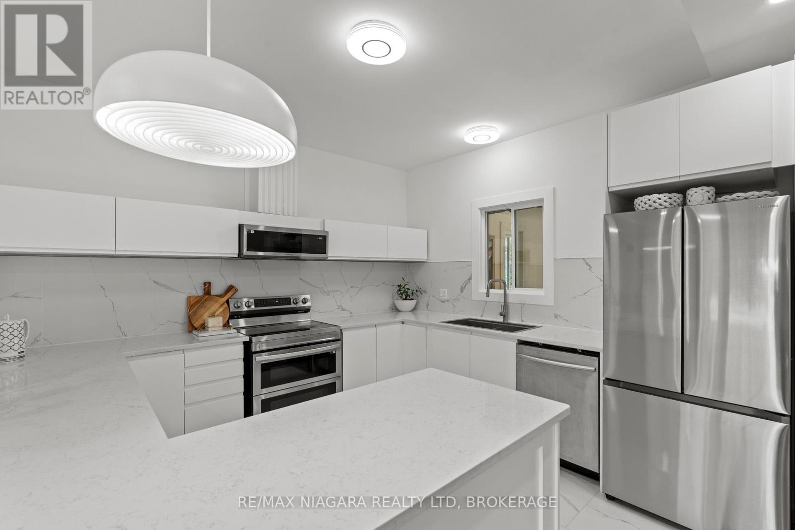 1546 NIGH ROAD - 12