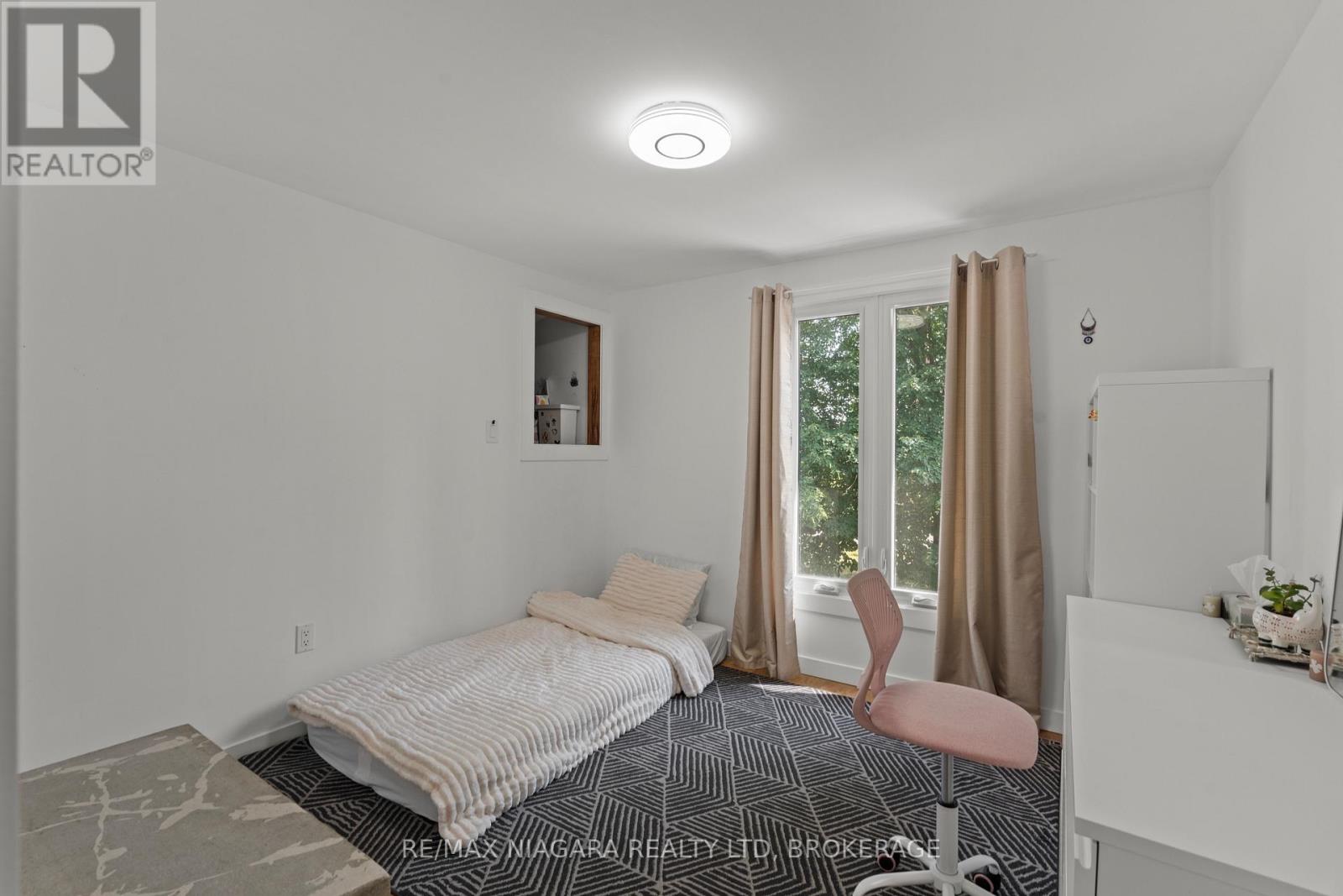 1546 NIGH ROAD - 19