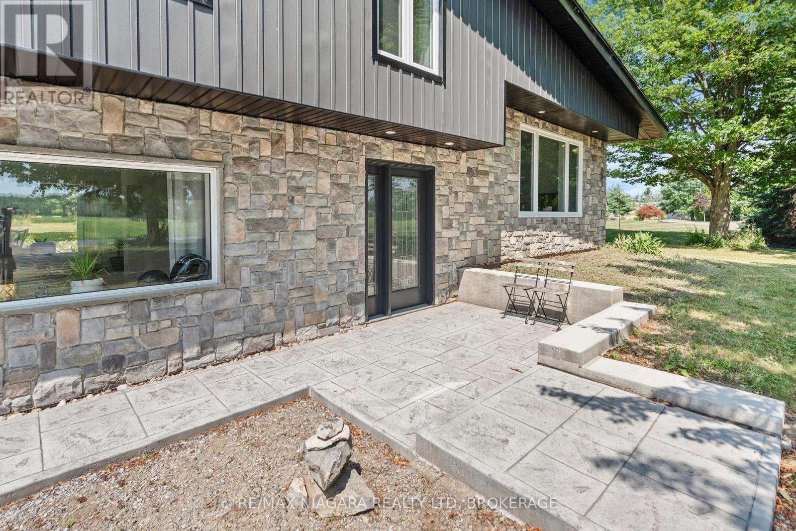 1546 NIGH ROAD - 4