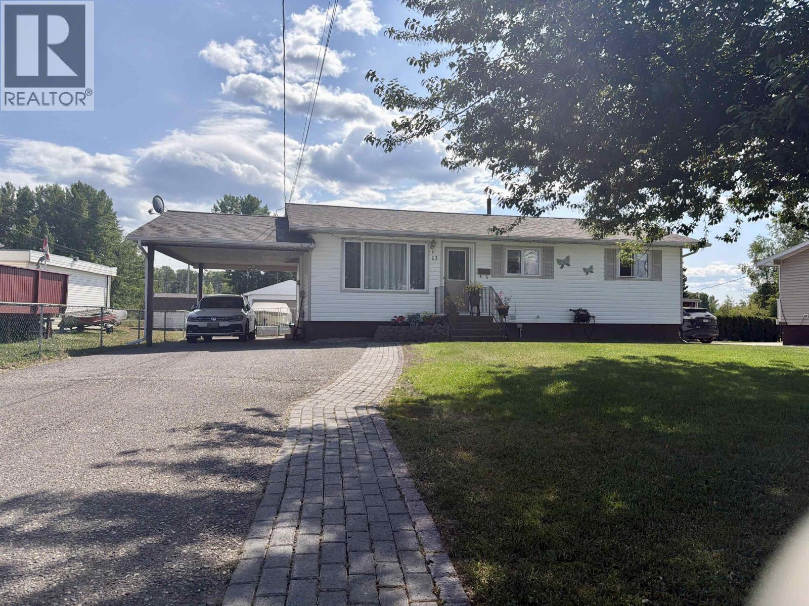 13 NADINA CRESCENT - 6