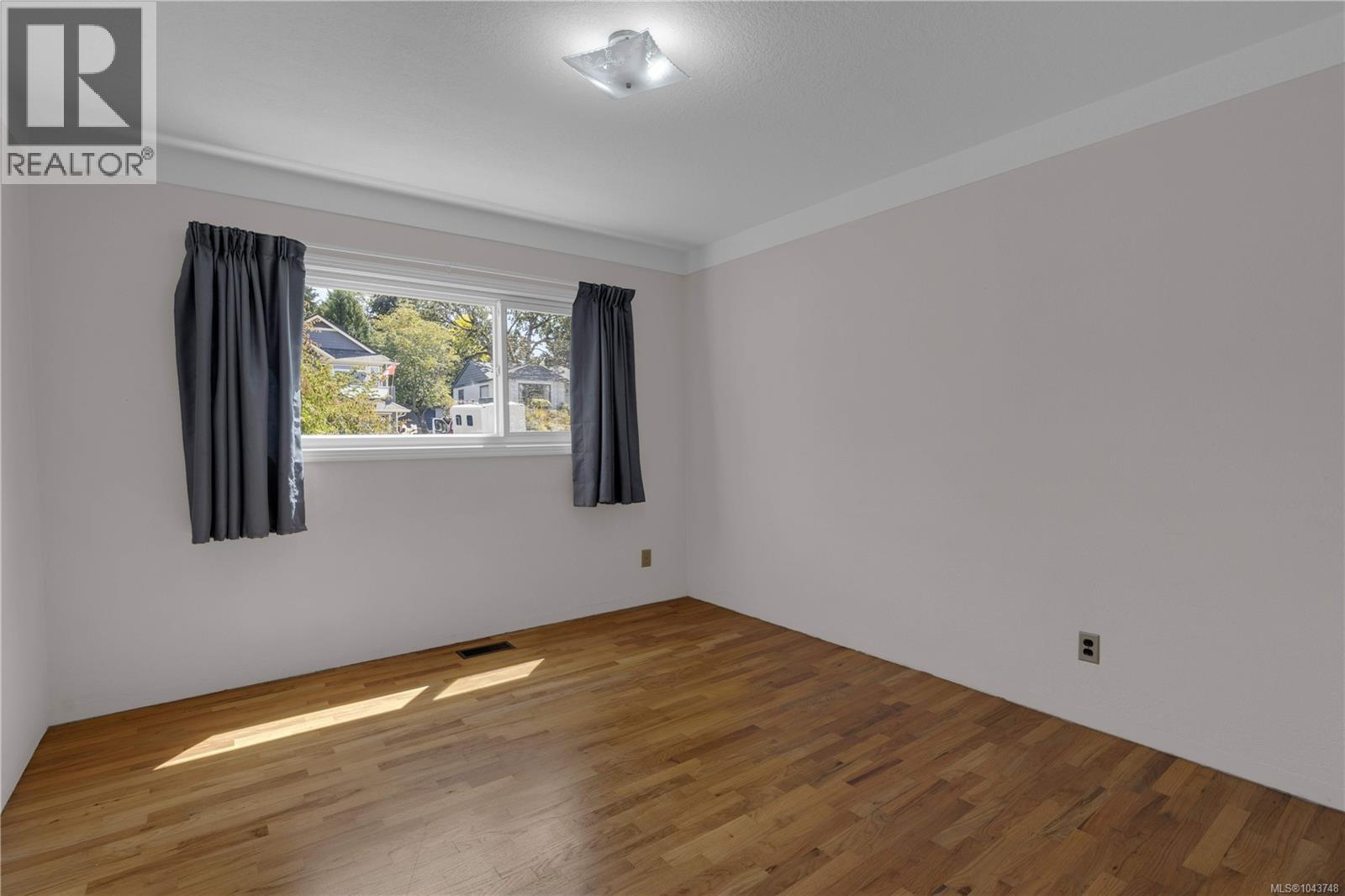 1260 Palmer Rd - 33