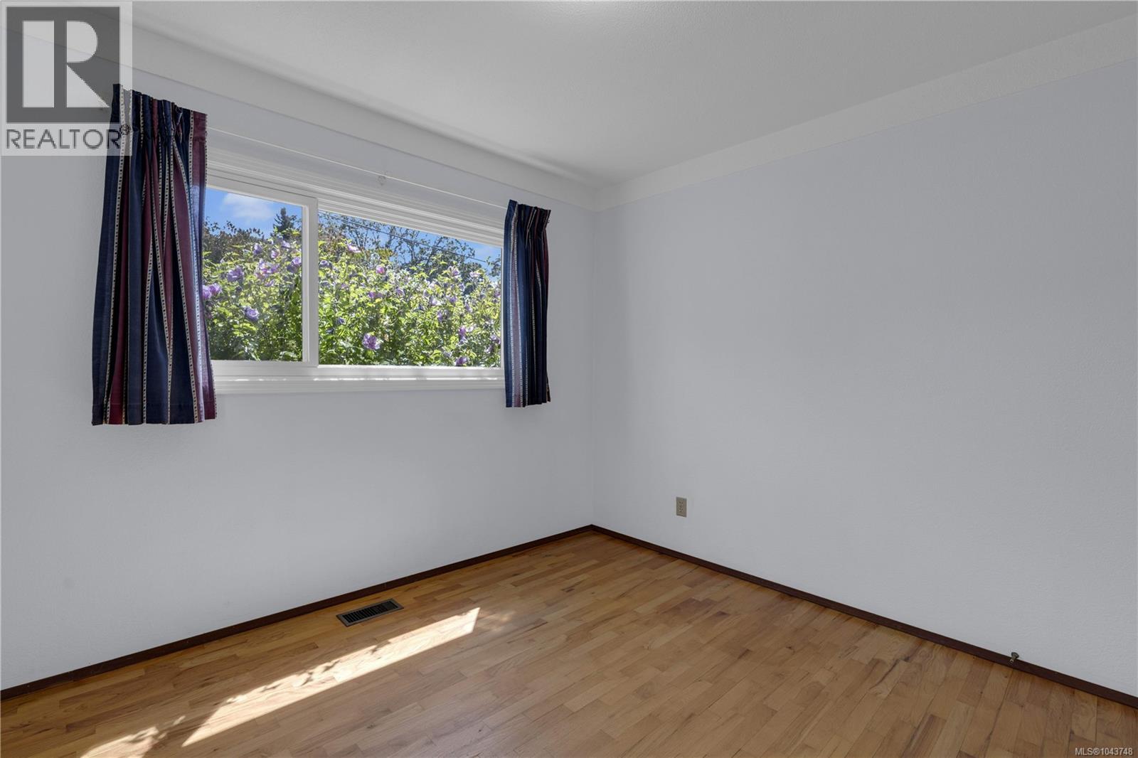 1260 Palmer Rd - 36