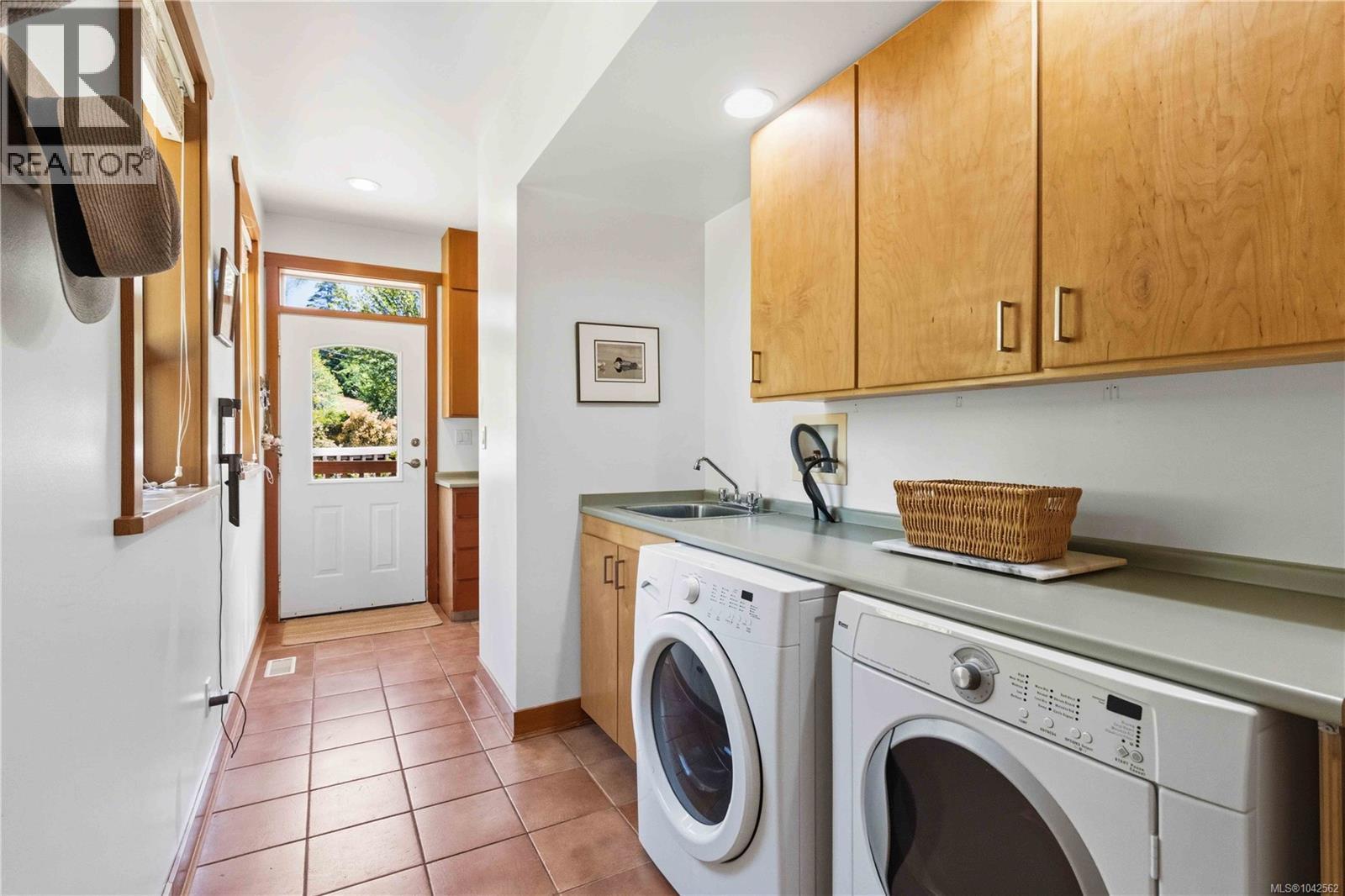 4570 Otter Point Pl, Sooke