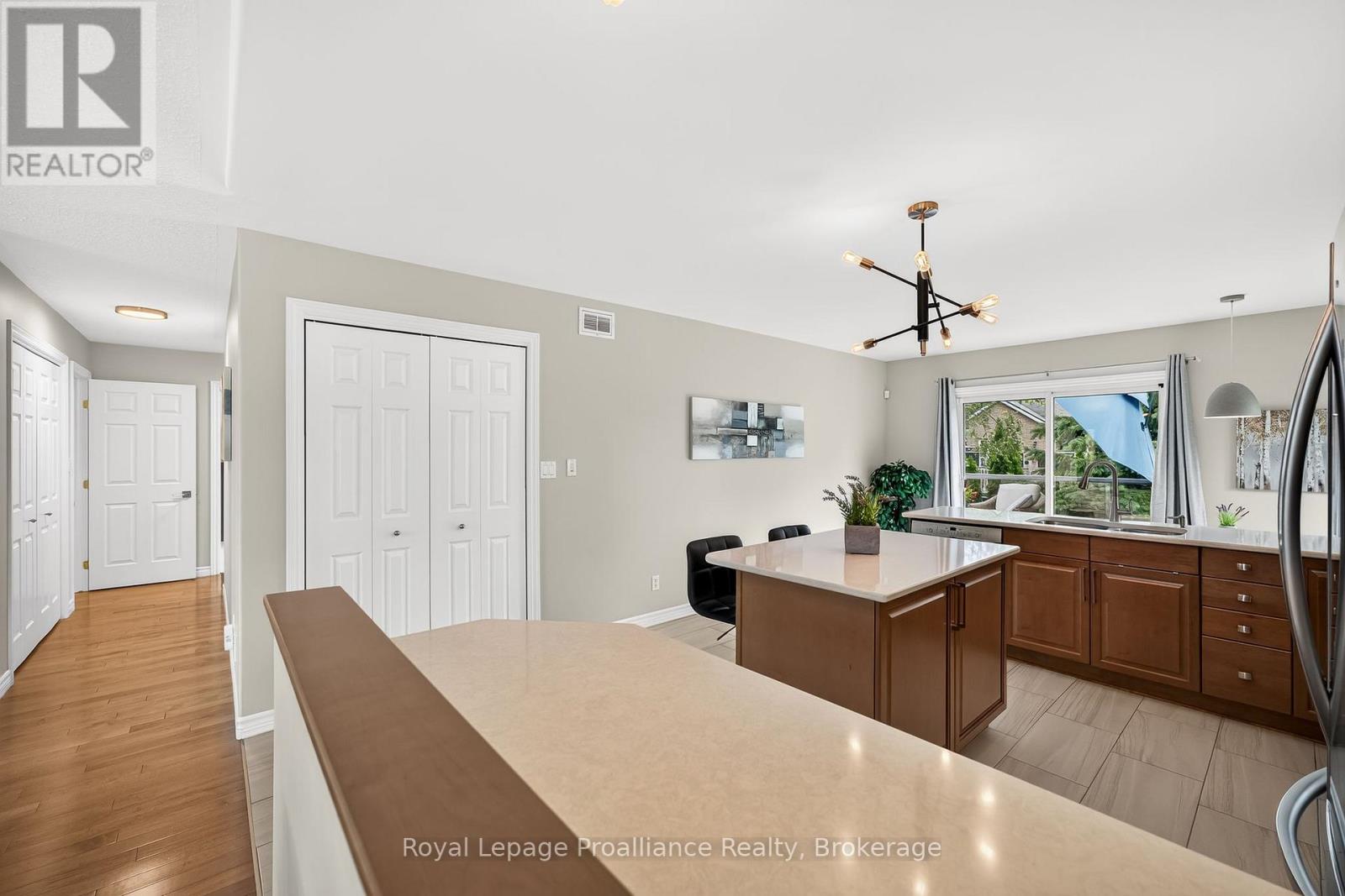 22 IROQUOIS AVENUE - Image 17