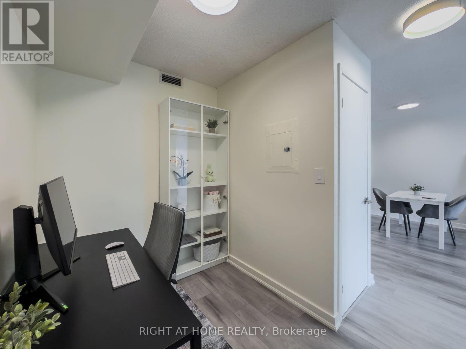 #2611 81 NAVY WHARF COURT - 20